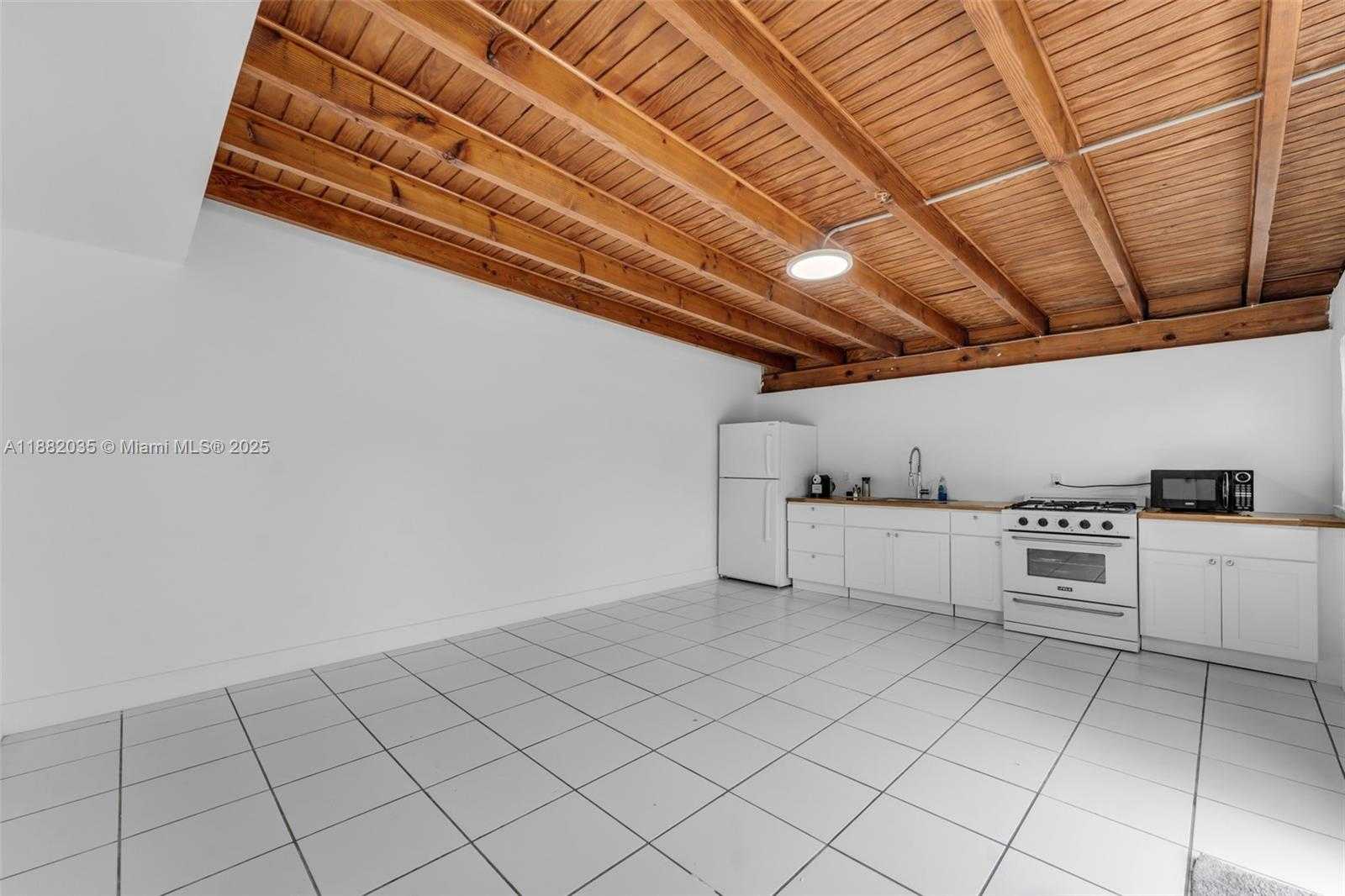 Small Image of 12750 SOUTH WEST 197TH AVE, Miami Number 16