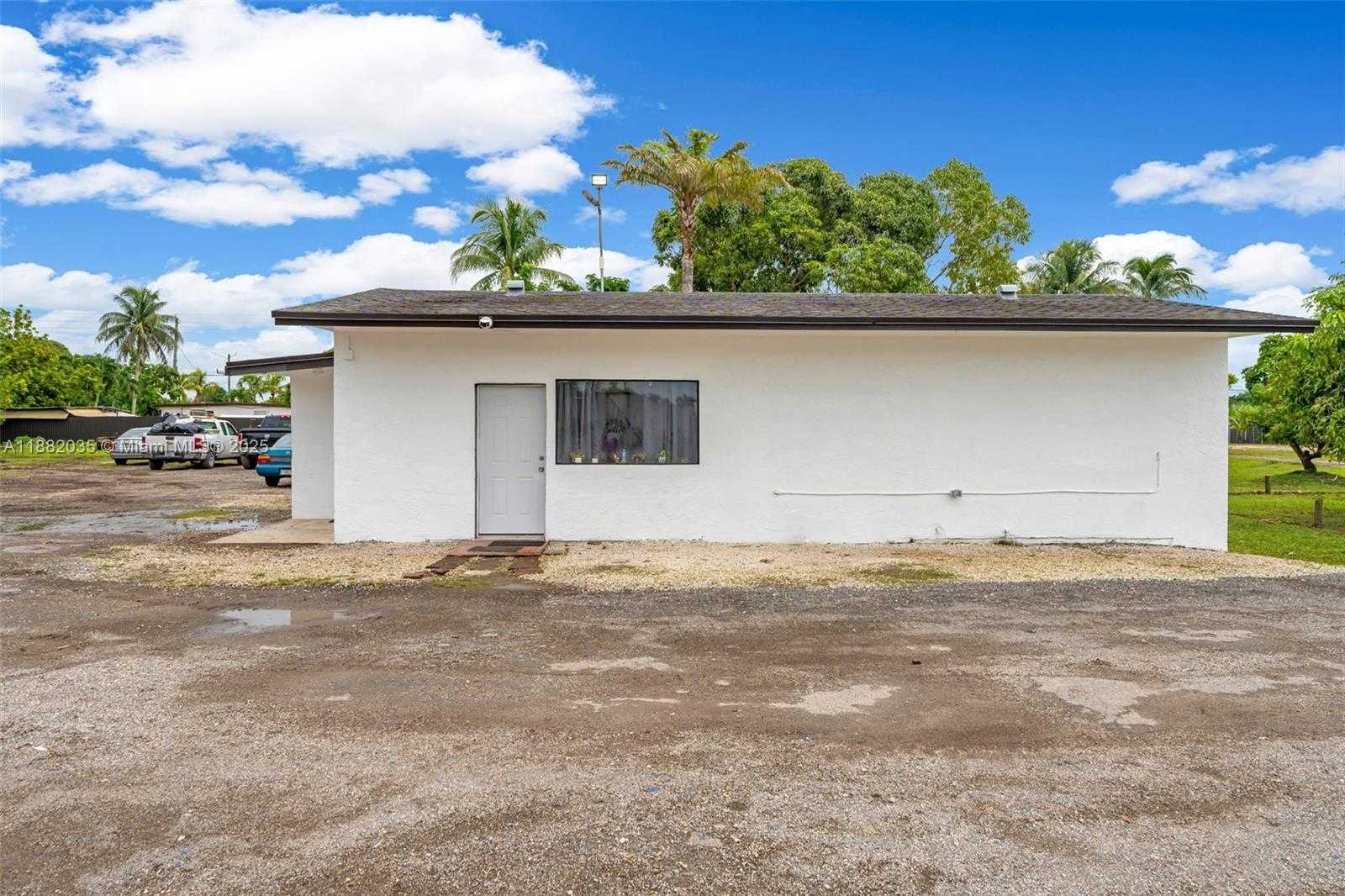 Small Image of 12750 SOUTH WEST 197TH AVE, Miami Number 34