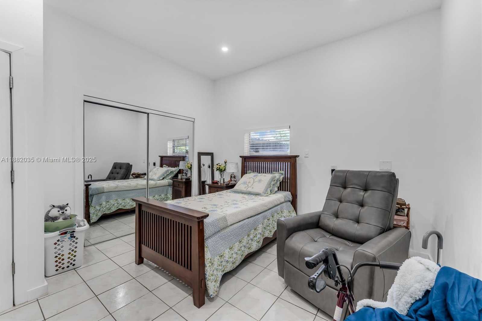 Small Image of 12750 SOUTH WEST 197TH AVE, Miami Number 41