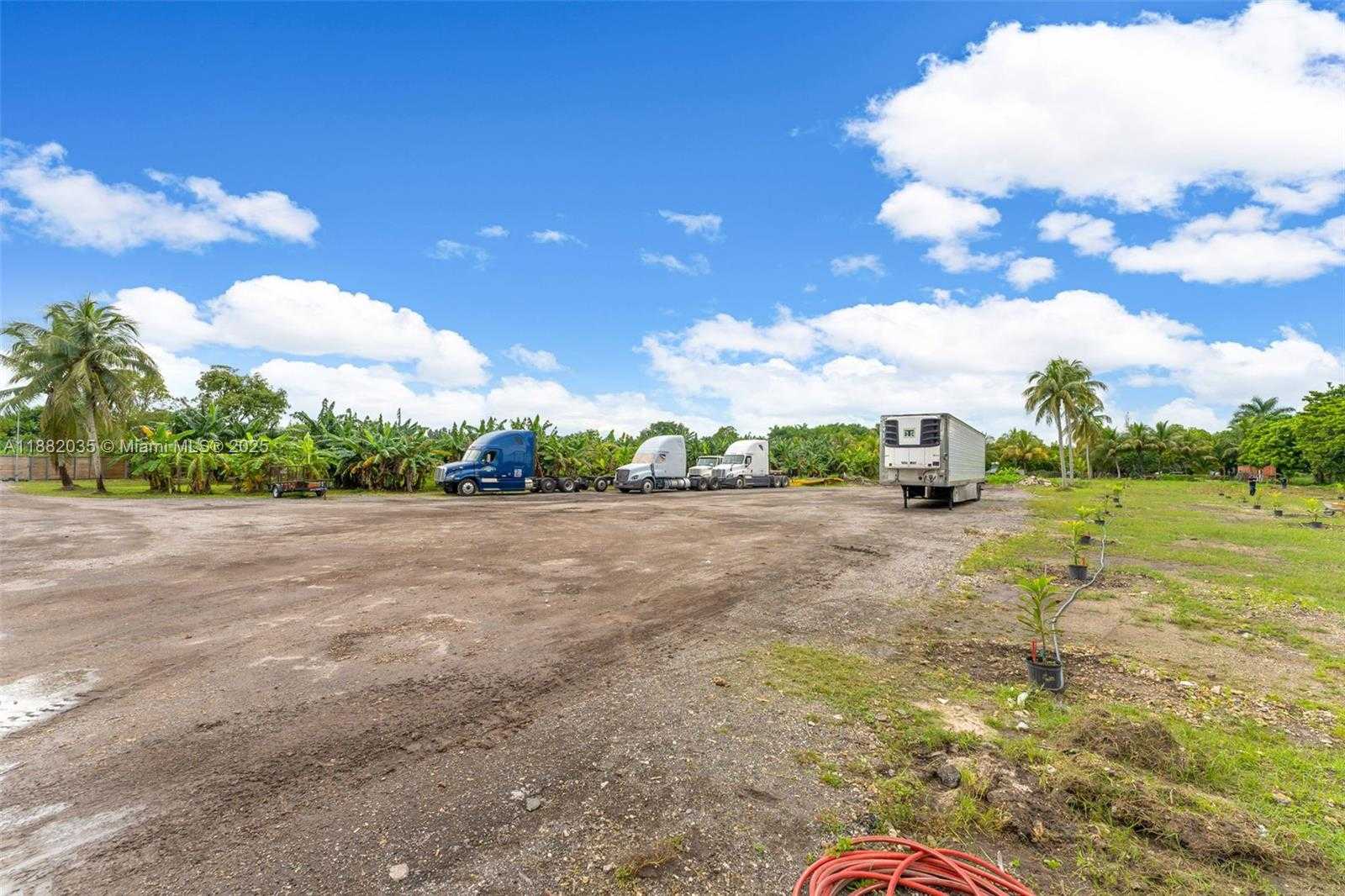 Small Image of 12750 SOUTH WEST 197TH AVE, Miami Number 49