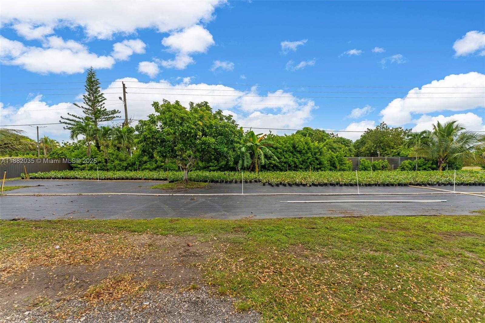 Small Image of 12750 SOUTH WEST 197TH AVE, Miami Number 51