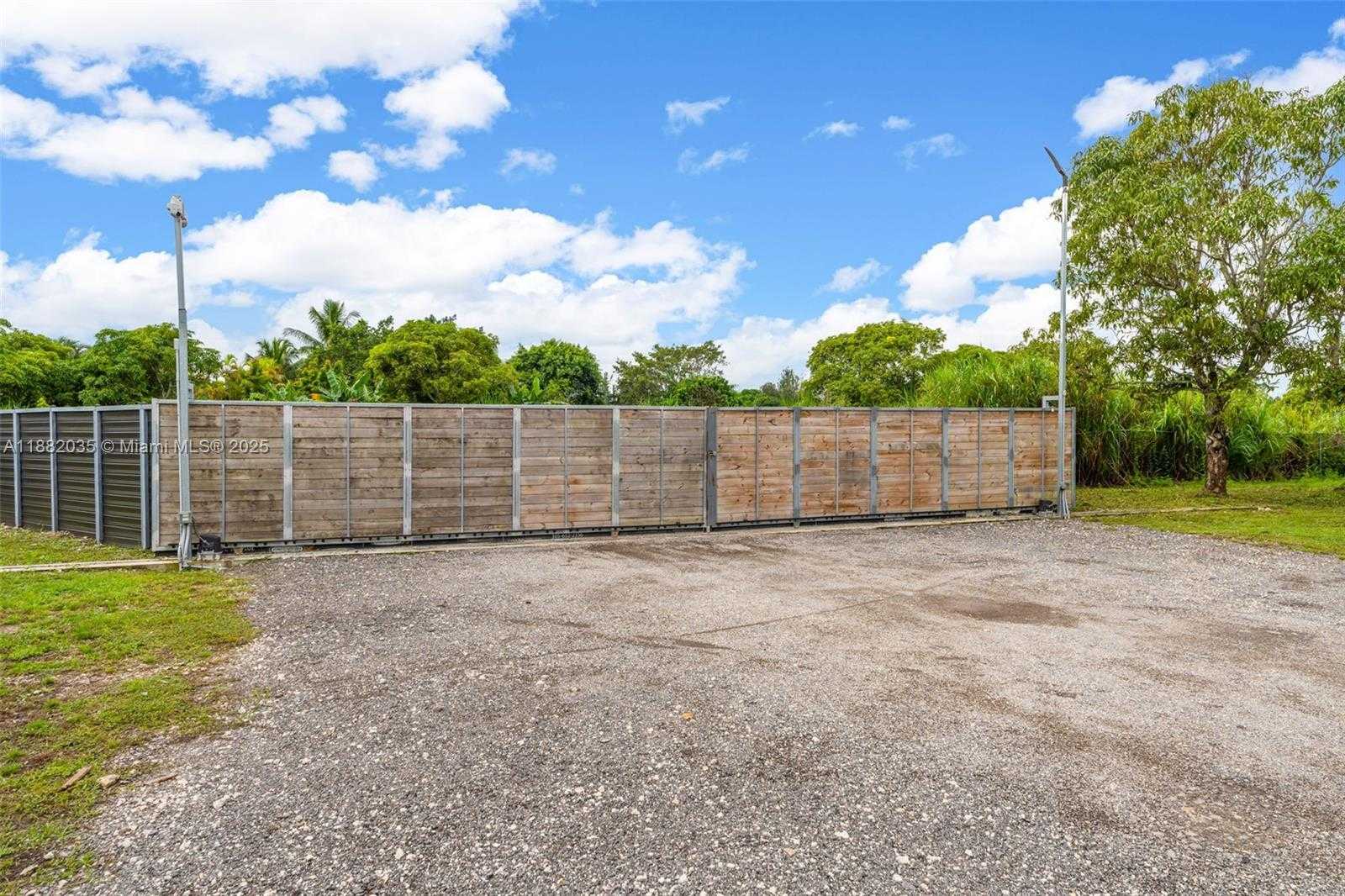 Small Image of 12750 SOUTH WEST 197TH AVE, Miami Number 53
