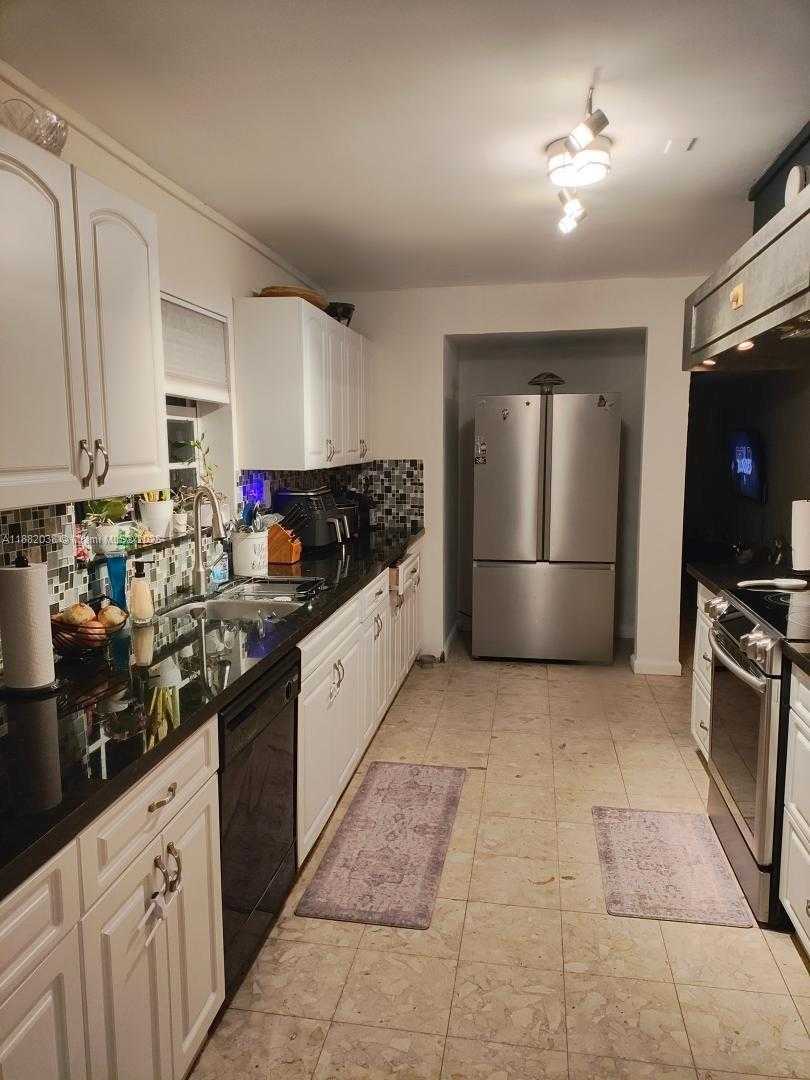 Small Image of 3124 SOUTH WEST 63RD AVE, Miami Number 14