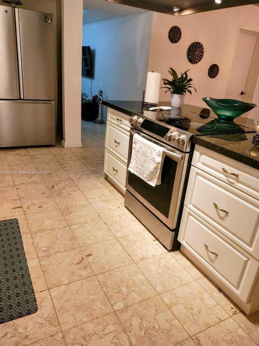Small Image of 3124 SOUTH WEST 63RD AVE, Miami Number 15