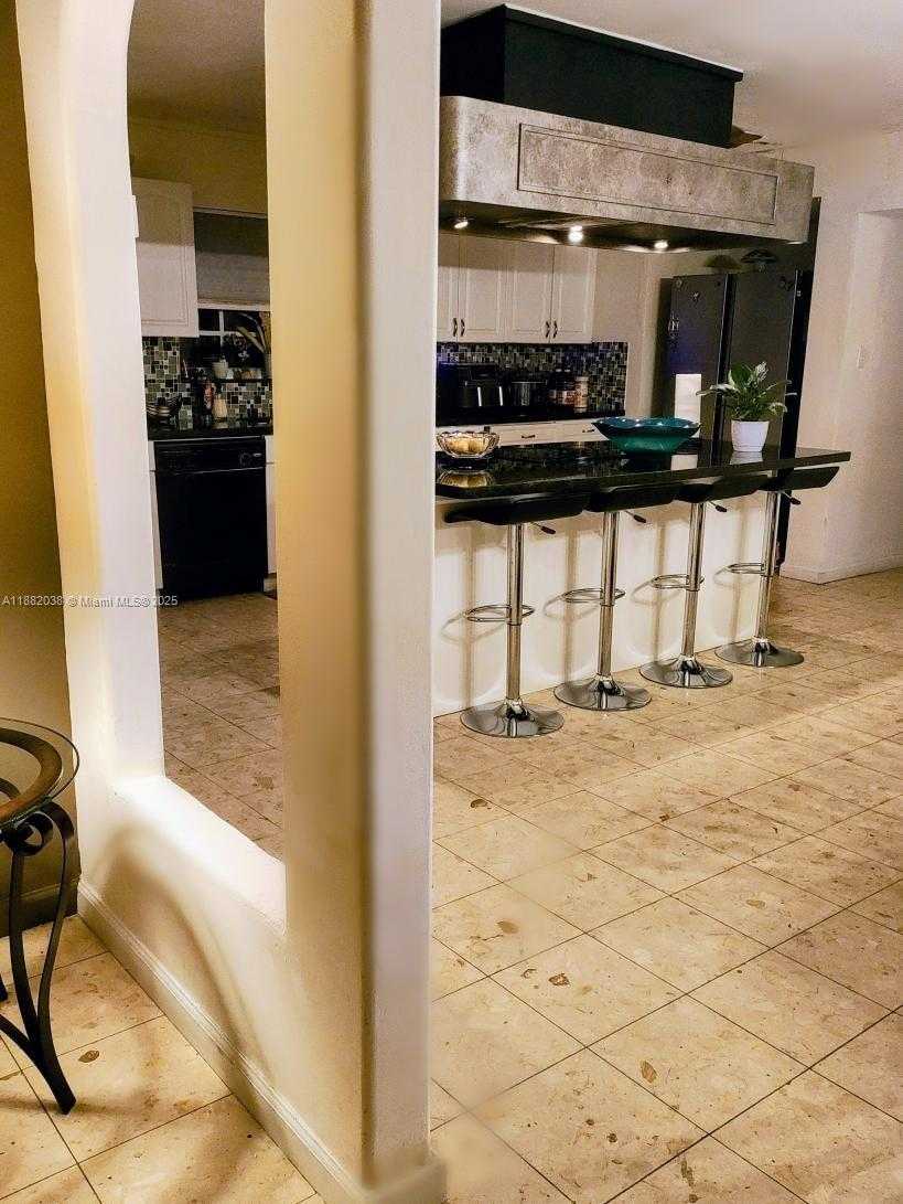 Small Image of 3124 SOUTH WEST 63RD AVE, Miami Number 16