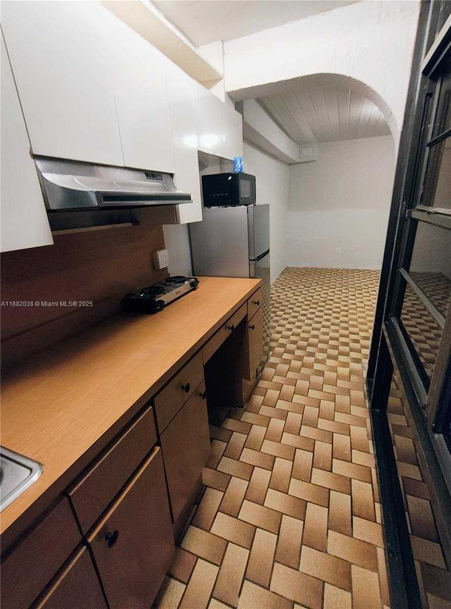 Small Image of 3124 SOUTH WEST 63RD AVE, Miami Number 32