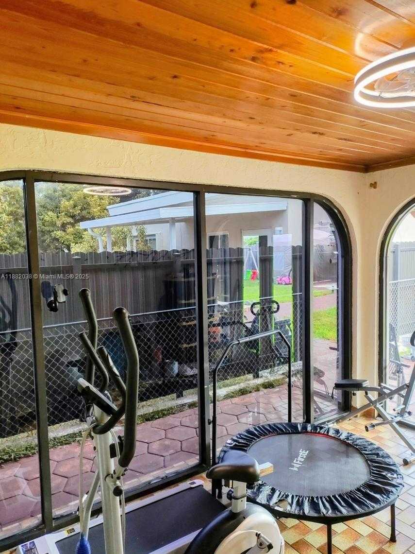 Small Image of 3124 SOUTH WEST 63RD AVE, Miami Number 39