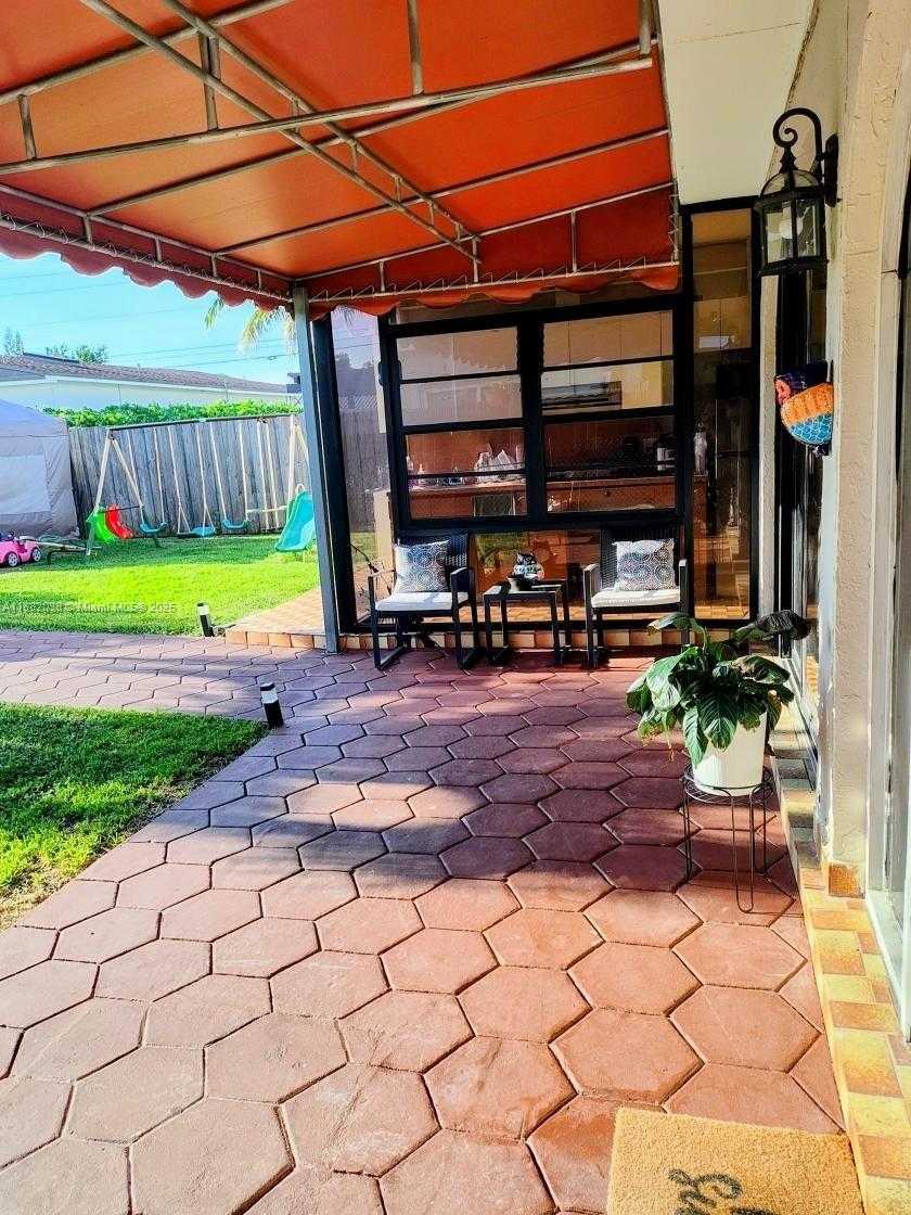 Small Image of 3124 SOUTH WEST 63RD AVE, Miami Number 41