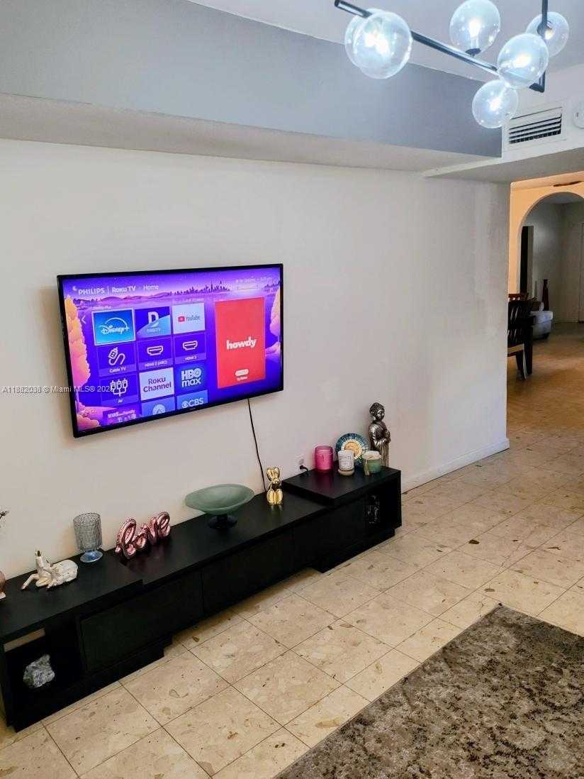 Small Image of 3124 SOUTH WEST 63RD AVE, Miami Number 6
