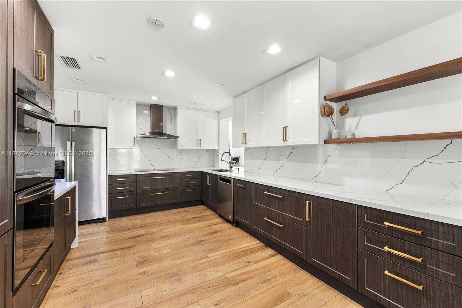 Small Image of 21000 NORTH EAST 18TH CT, Miami Number 16