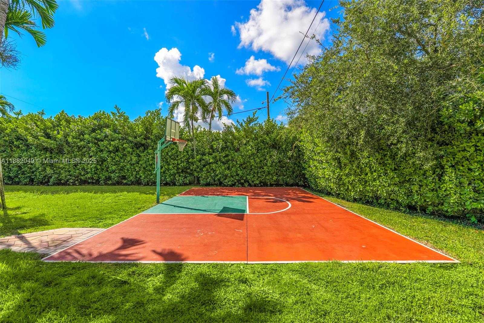 Small Image of 21000 NORTH EAST 18TH CT, Miami Number 24