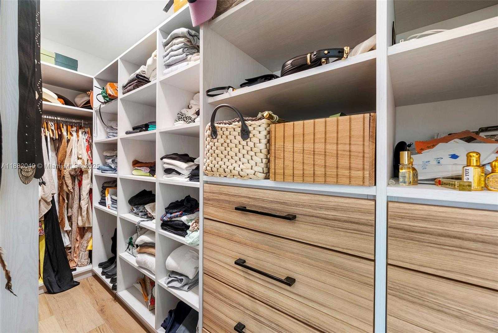 Small Image of 21000 NORTH EAST 18TH CT, Miami Number 33