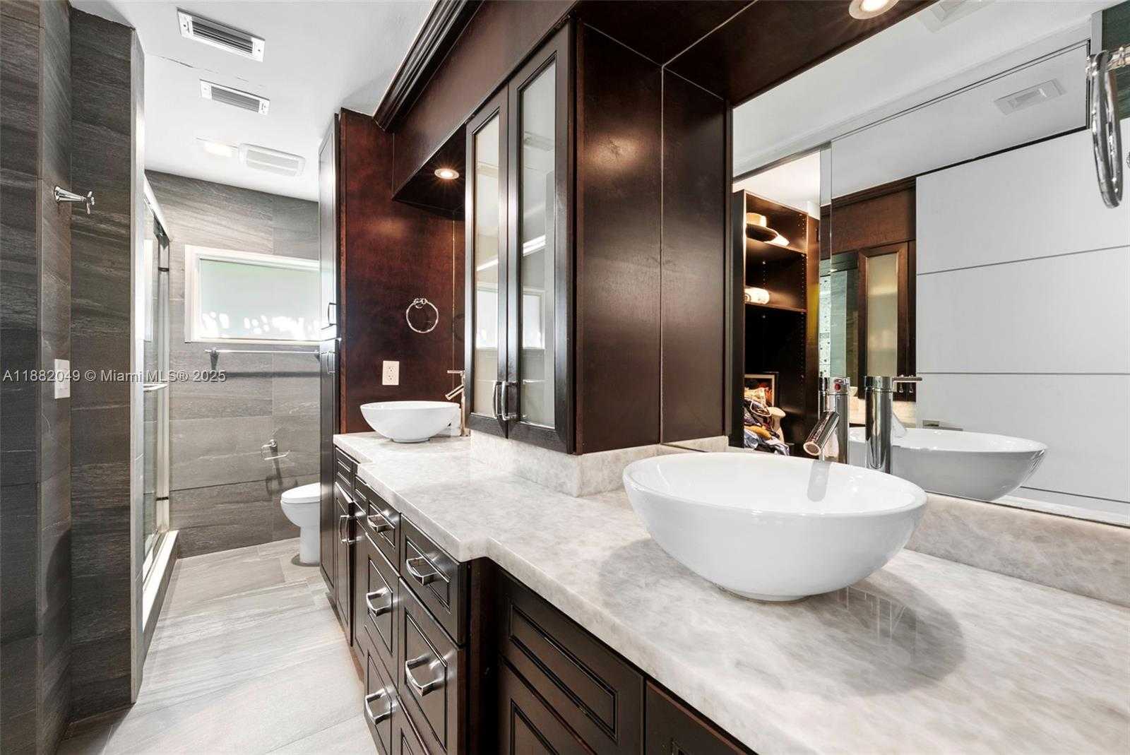 Small Image of 21000 NORTH EAST 18TH CT, Miami Number 34