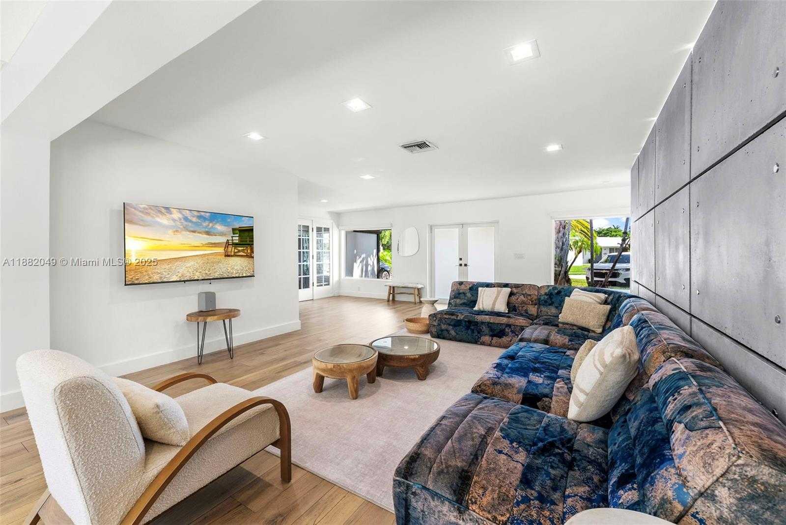 Small Image of 21000 NORTH EAST 18TH CT, Miami Number 5