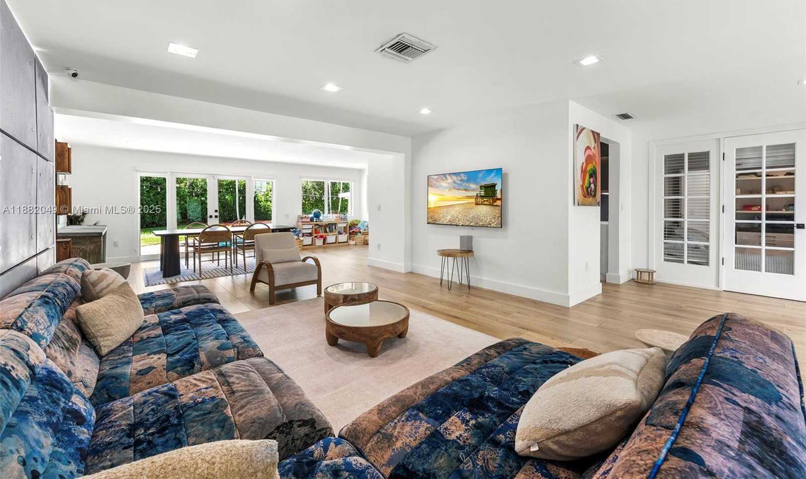 Small Image of 21000 NORTH EAST 18TH CT, Miami Number 7