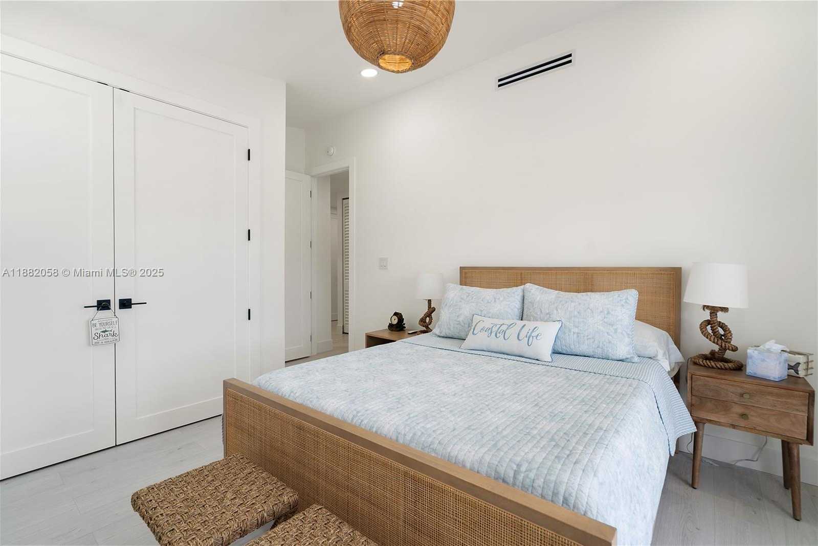 Small Image of 889 ELLEN DR, Key Largo Number 20