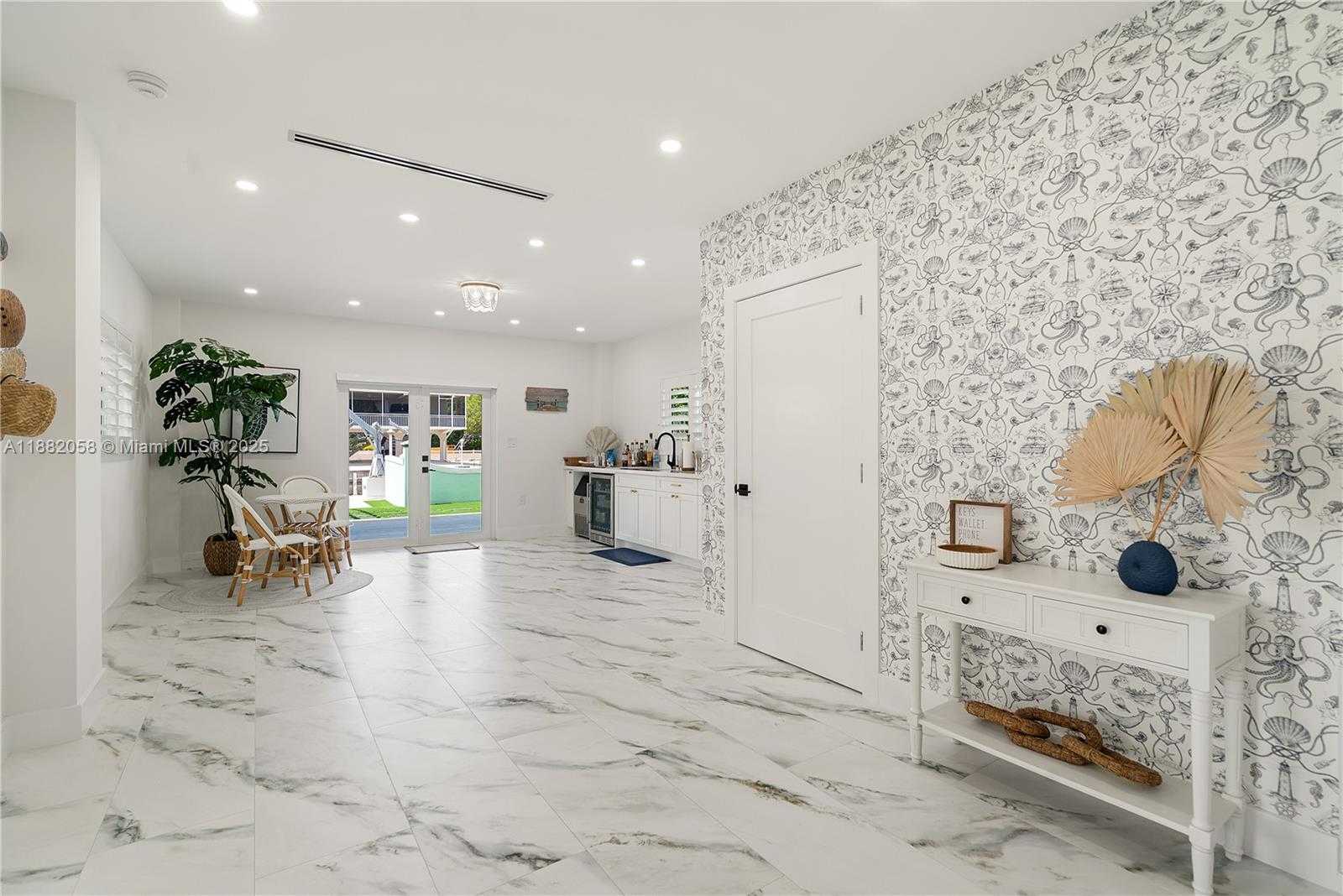 Small Image of 889 ELLEN DR, Key Largo Number 26