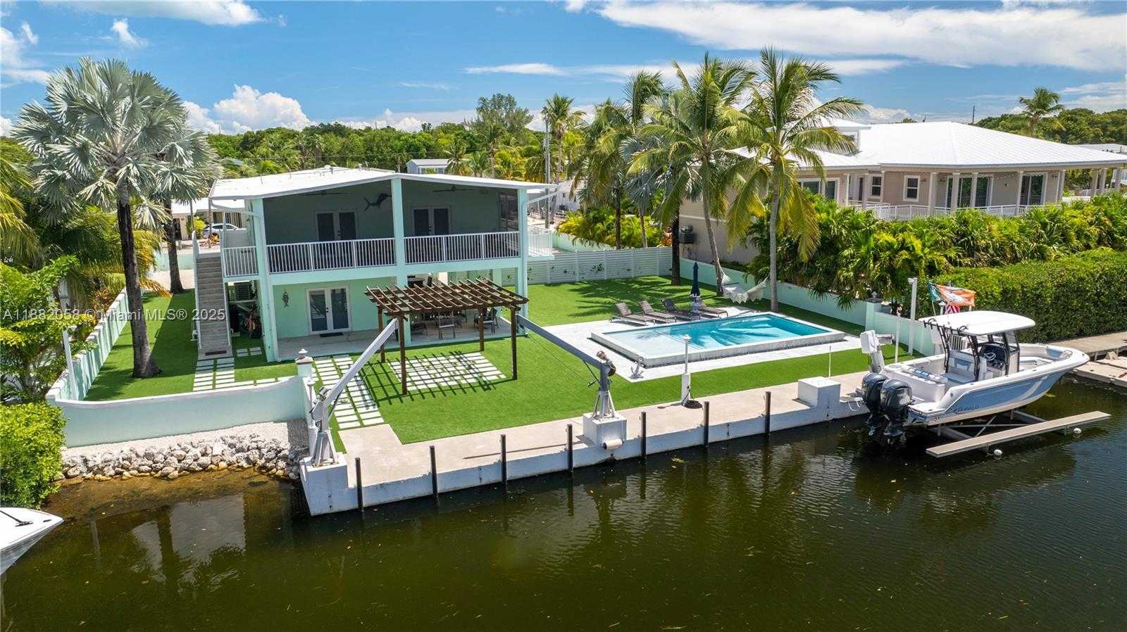 Small Image of 889 ELLEN DR, Key Largo Number 39