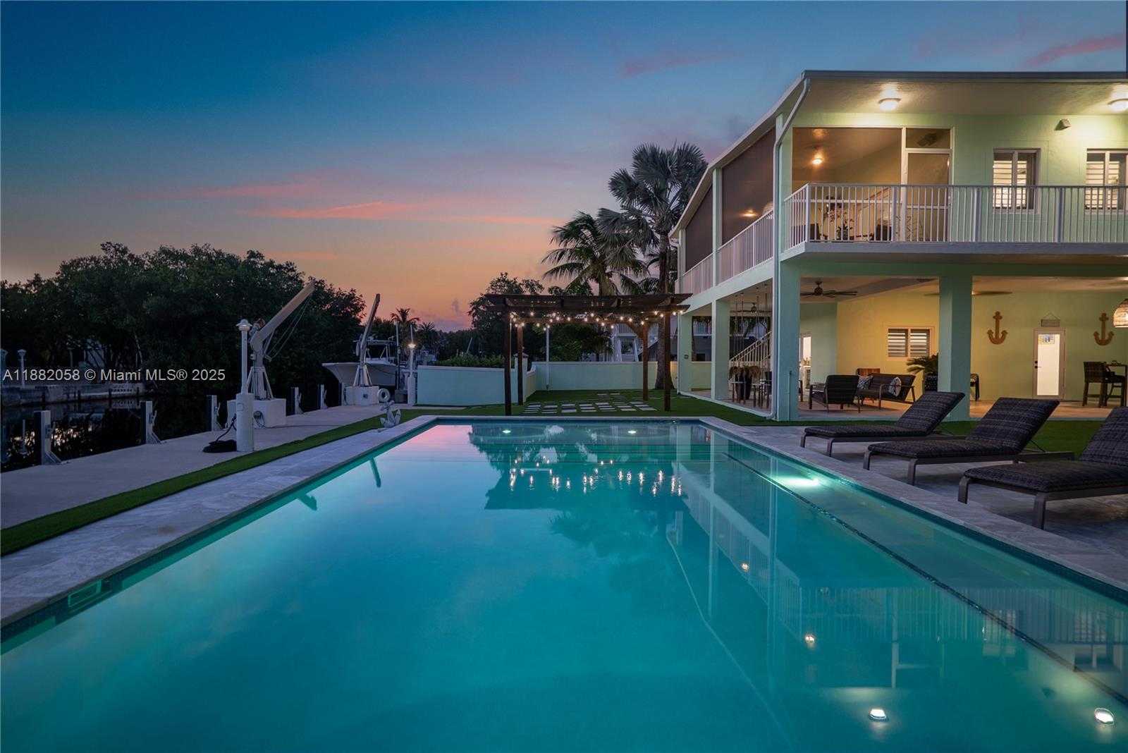 Small Image of 889 ELLEN DR, Key Largo Number 47