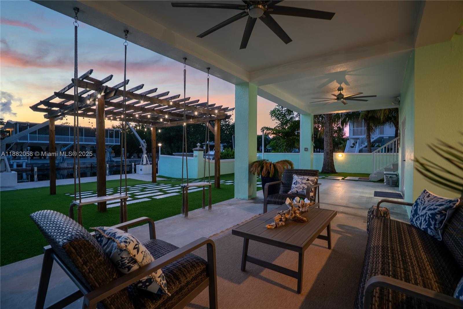 Small Image of 889 ELLEN DR, Key Largo Number 51