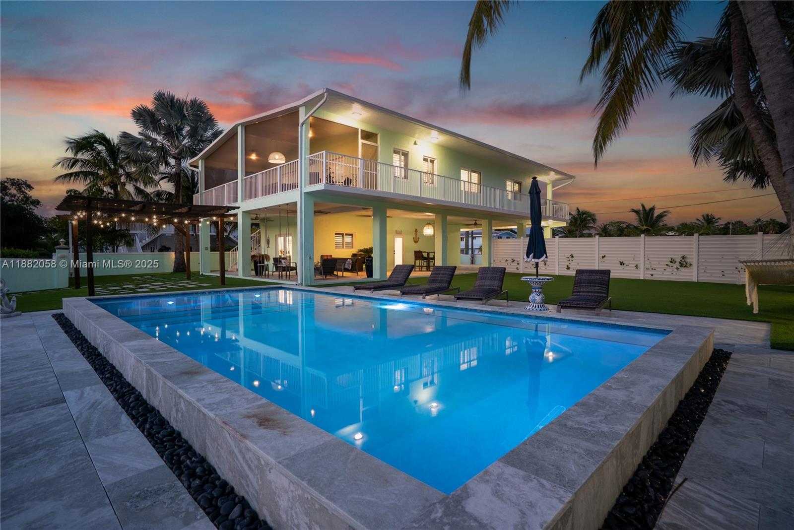 Small Image of 889 ELLEN DR, Key Largo Number 52