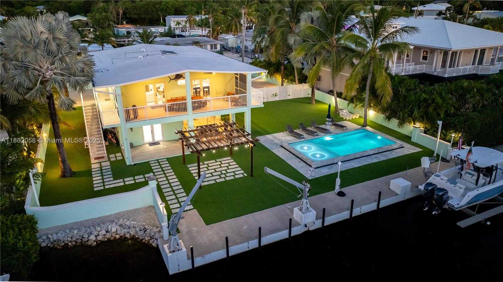 Small Image of 889 ELLEN DR, Key Largo Number 53