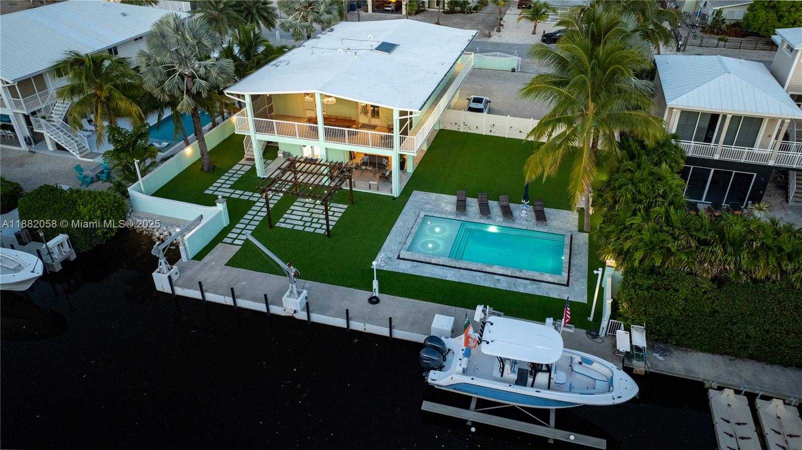 Small Image of 889 ELLEN DR, Key Largo Number 56