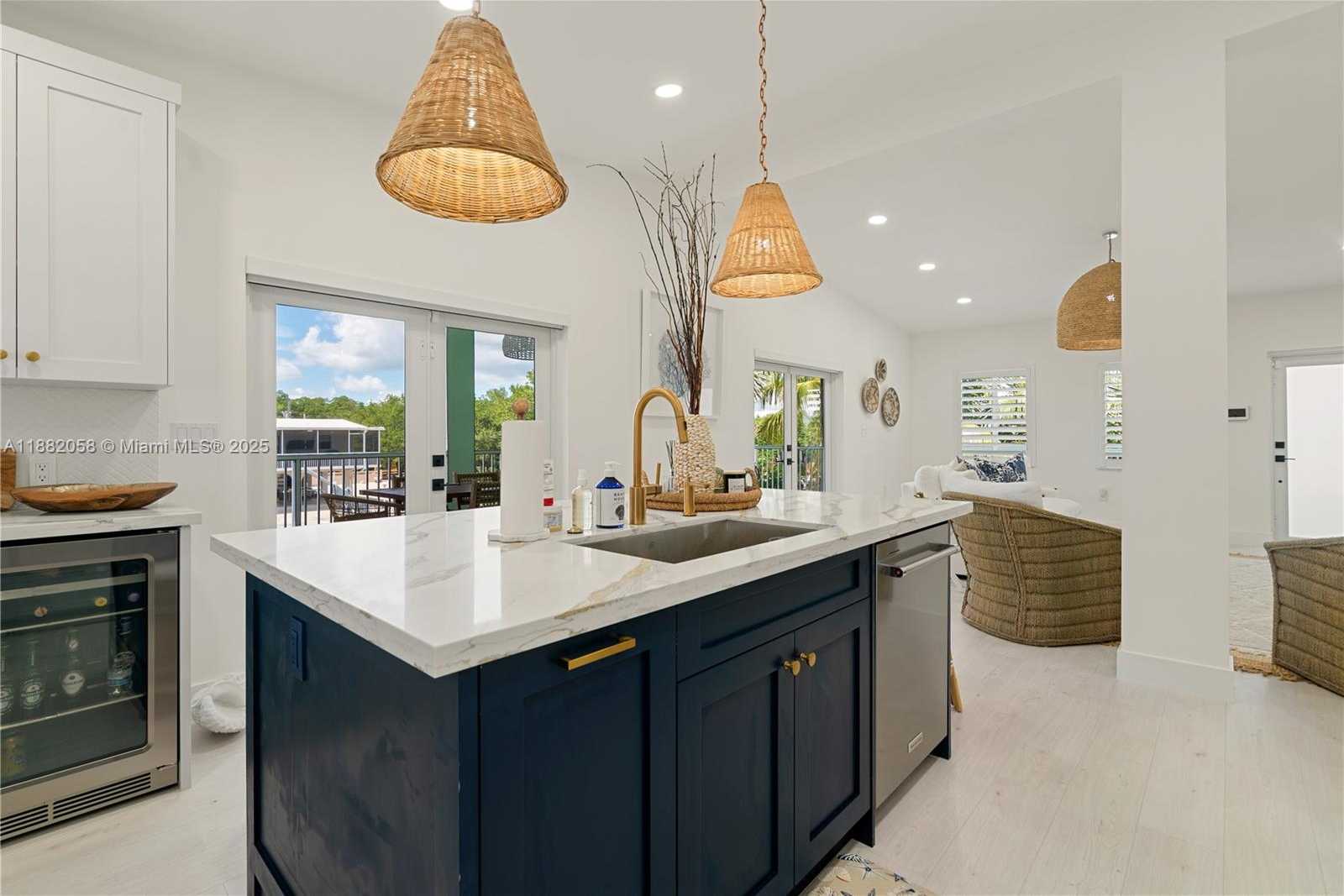 Small Image of 889 ELLEN DR, Key Largo Number 6