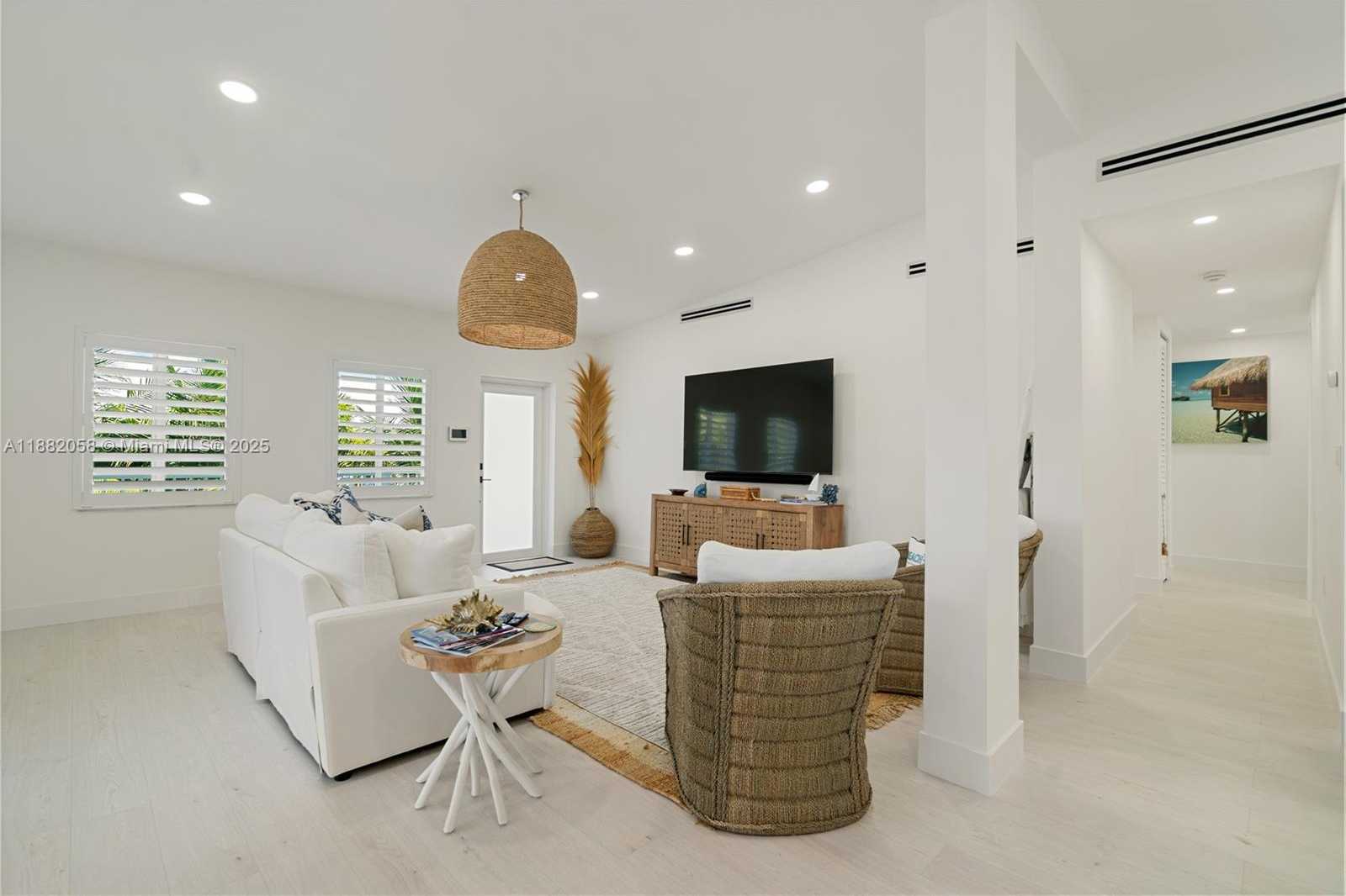 Small Image of 889 ELLEN DR, Key Largo Number 9
