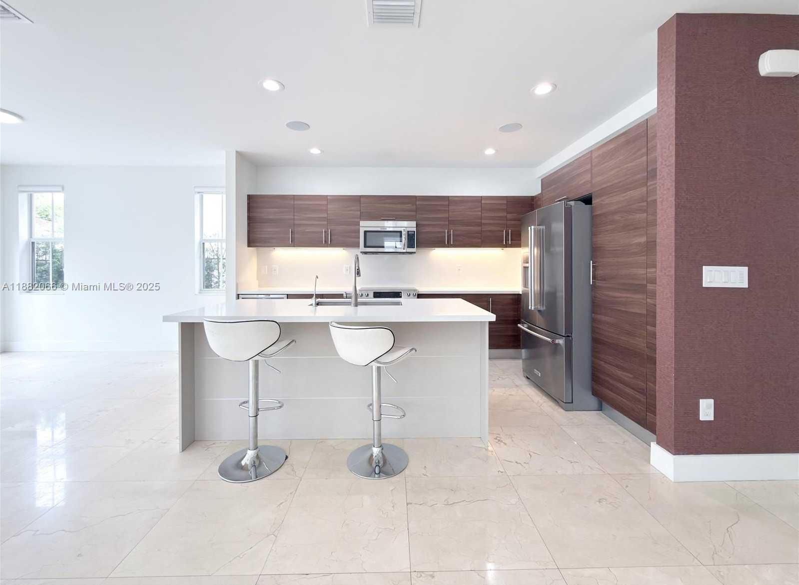 Small Image of 10423 NORTH WEST 70TH LN, Doral Number 18