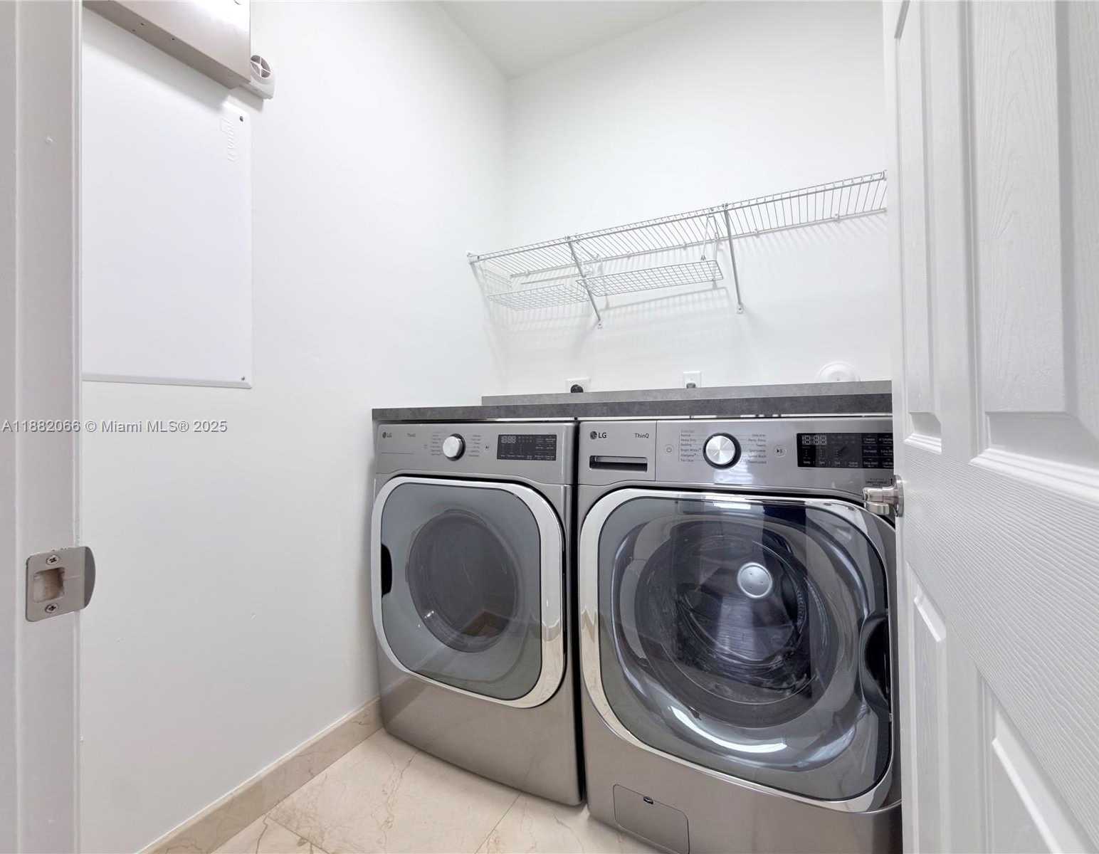 Small Image of 10423 NORTH WEST 70TH LN, Doral Number 35