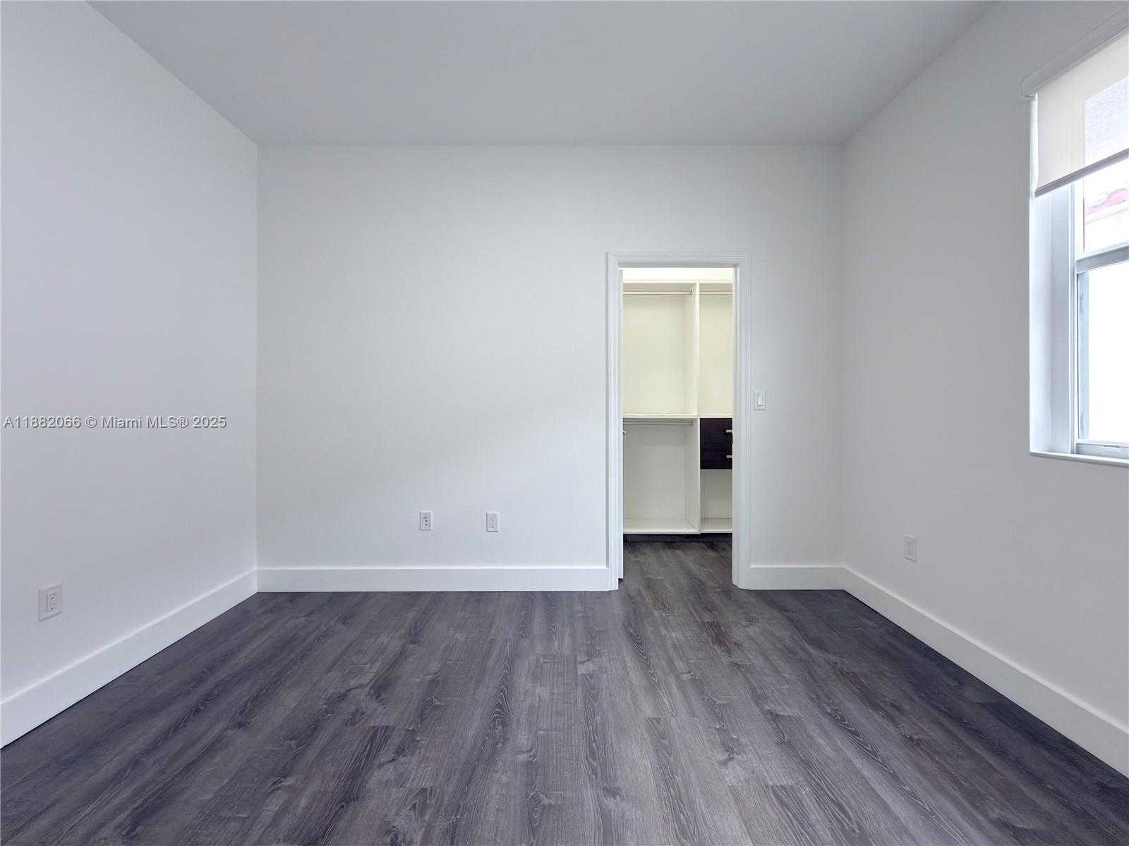 Small Image of 10423 NORTH WEST 70TH LN, Doral Number 41