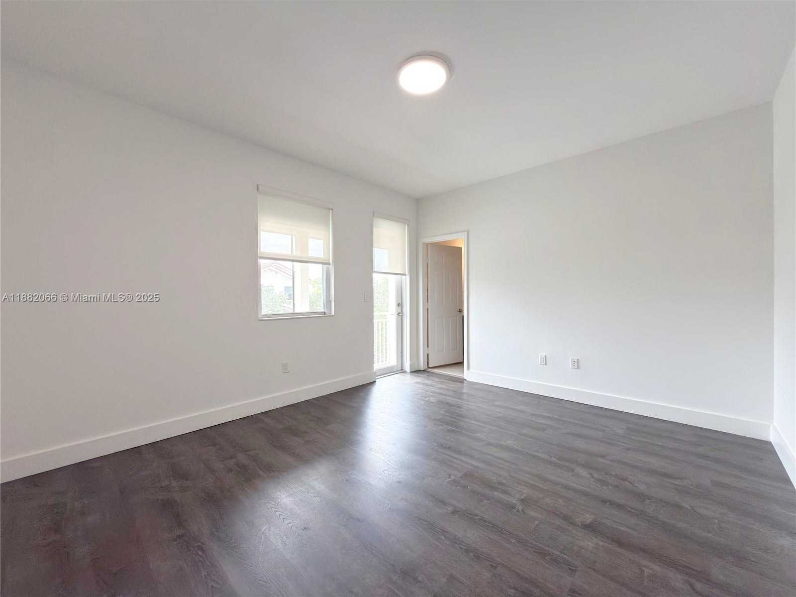 Small Image of 10423 NORTH WEST 70TH LN, Doral Number 42