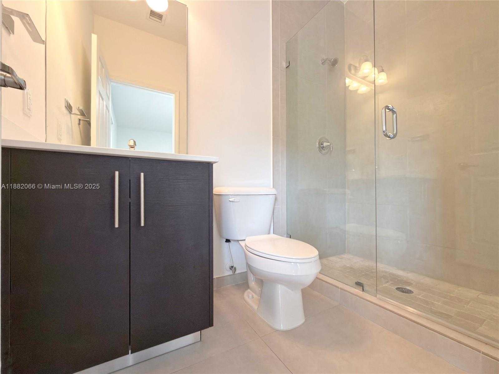 Small Image of 10423 NORTH WEST 70TH LN, Doral Number 44