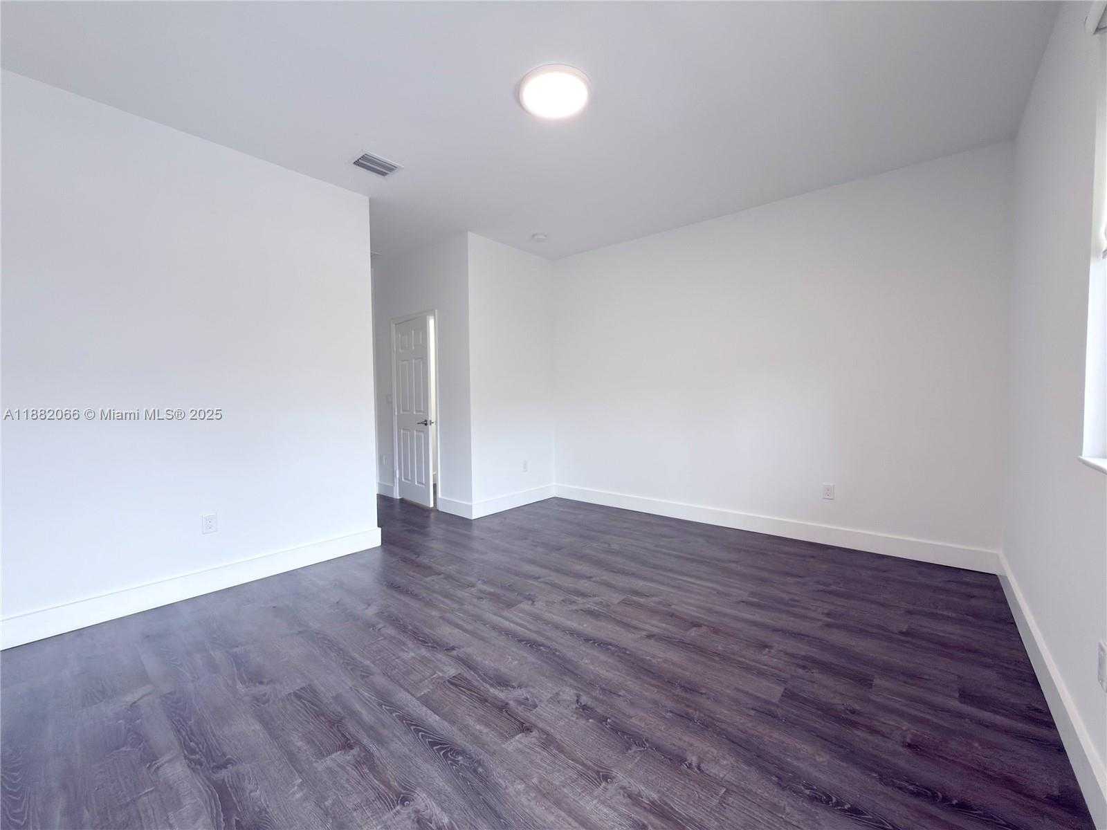 Small Image of 10423 NORTH WEST 70TH LN, Doral Number 45