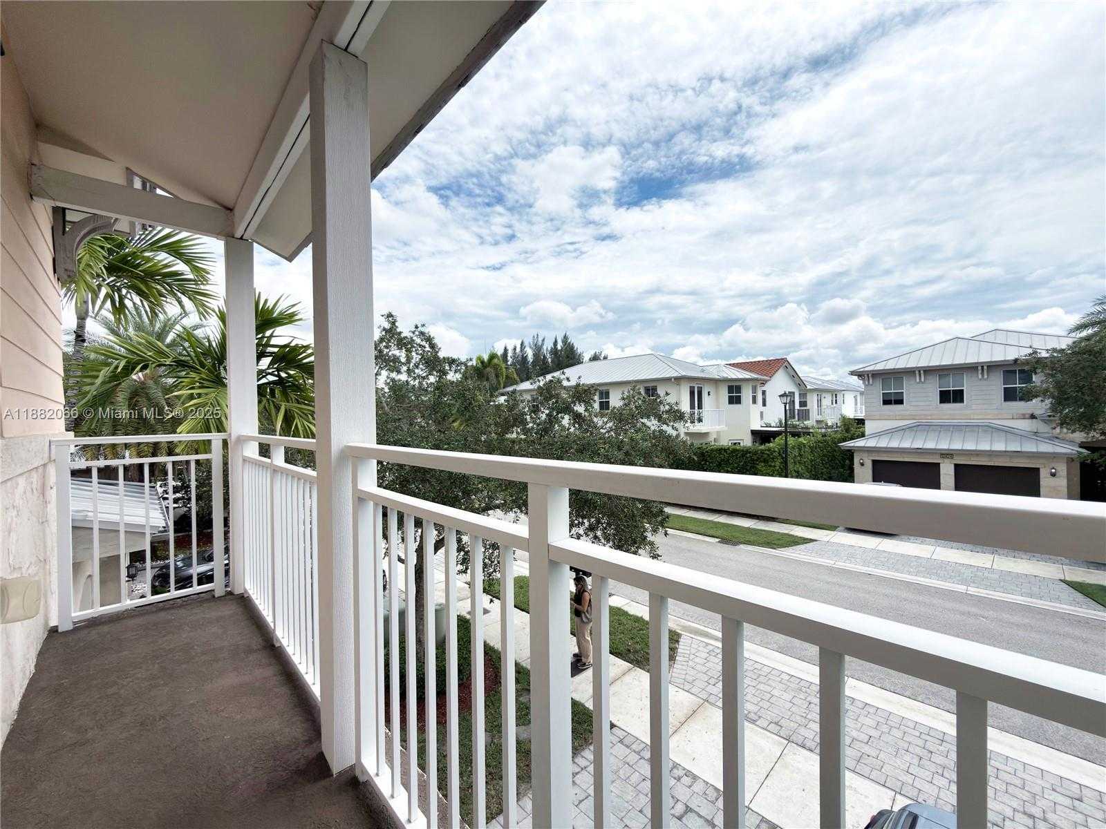 Small Image of 10423 NORTH WEST 70TH LN, Doral Number 46