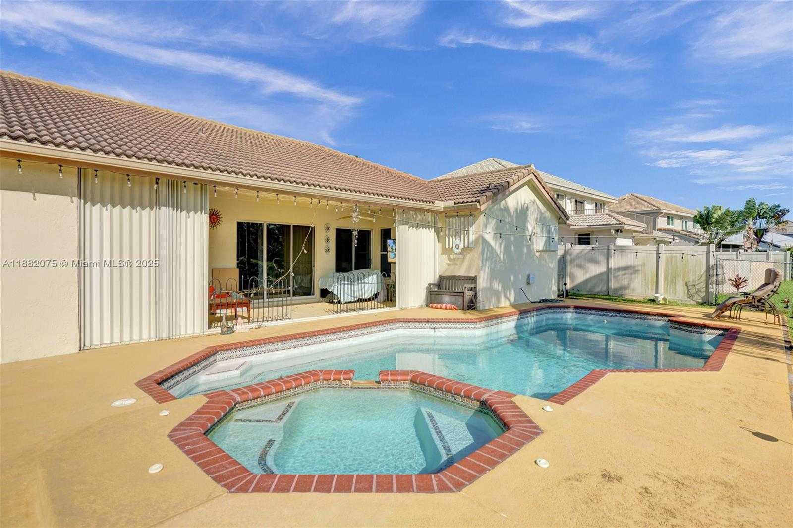 Small Image of 5421 HAWKES BLUFF AVE, Davie Number 26