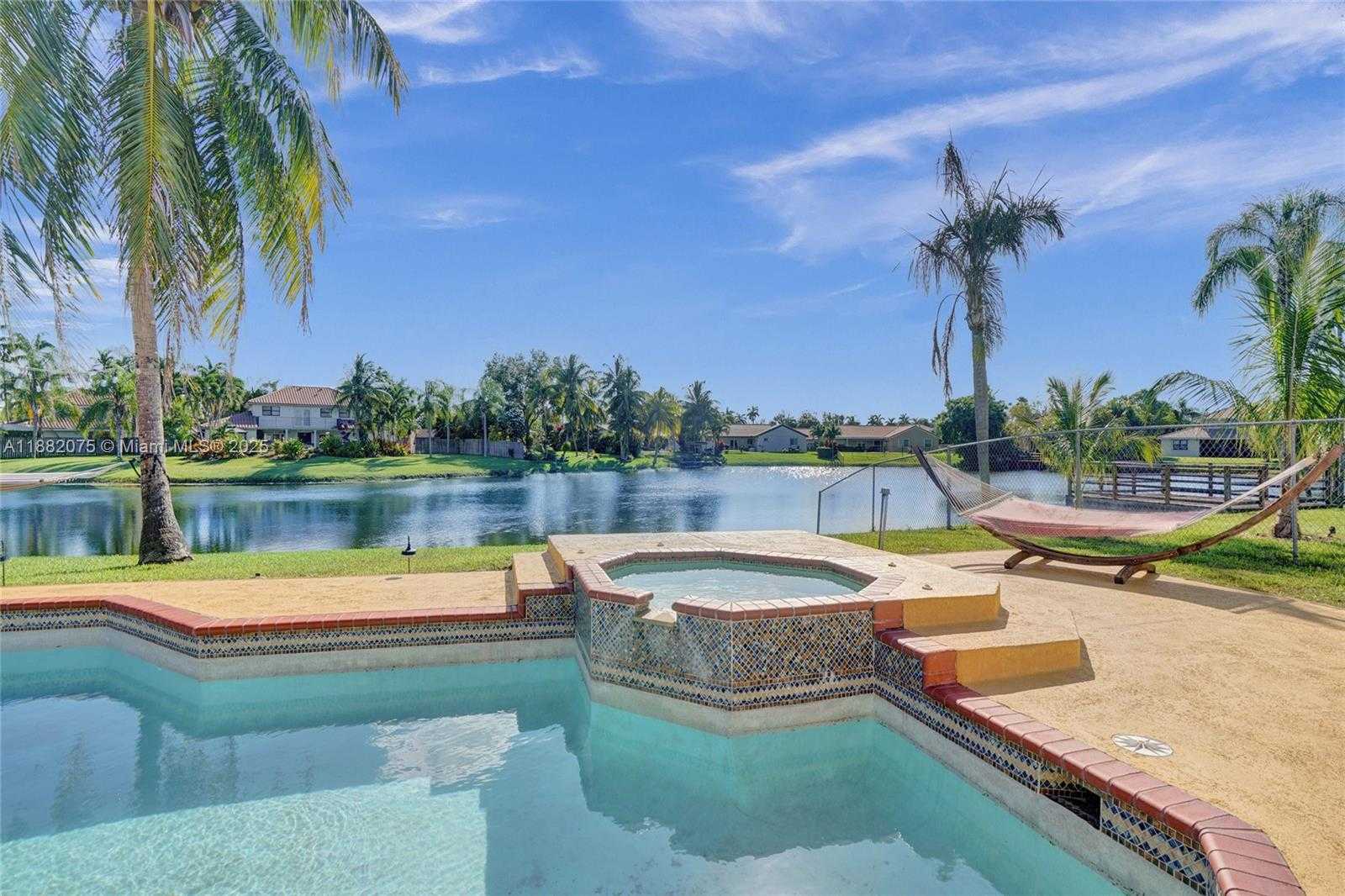 Small Image of 5421 HAWKES BLUFF AVE, Davie Number 27