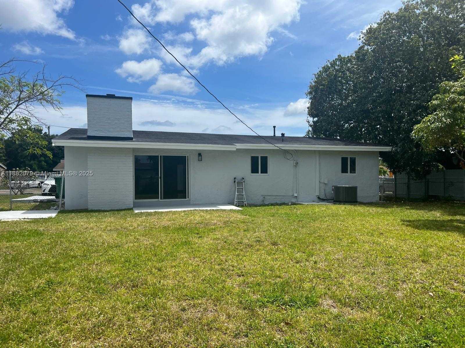 Small Image of 19800 NORTH WEST 5TH AVE, Miami Gardens Number 15