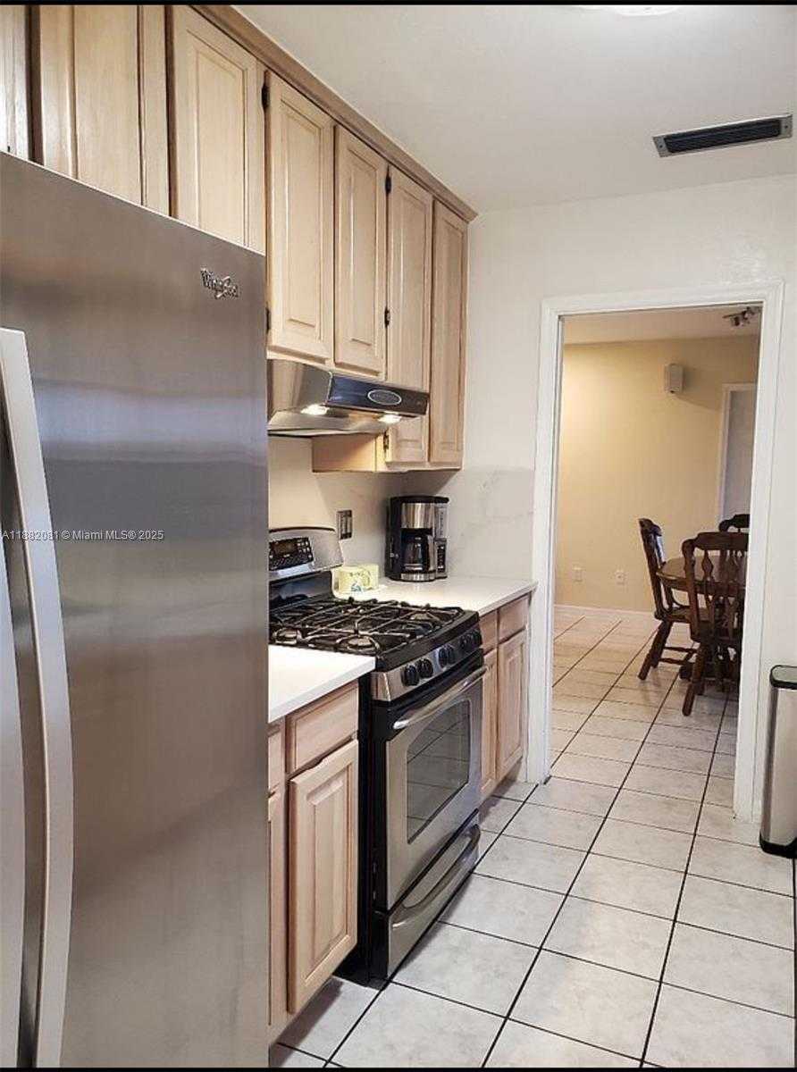 Small Image of 9817 SOUTH WEST 194TH ST, Cutler Bay Number 13