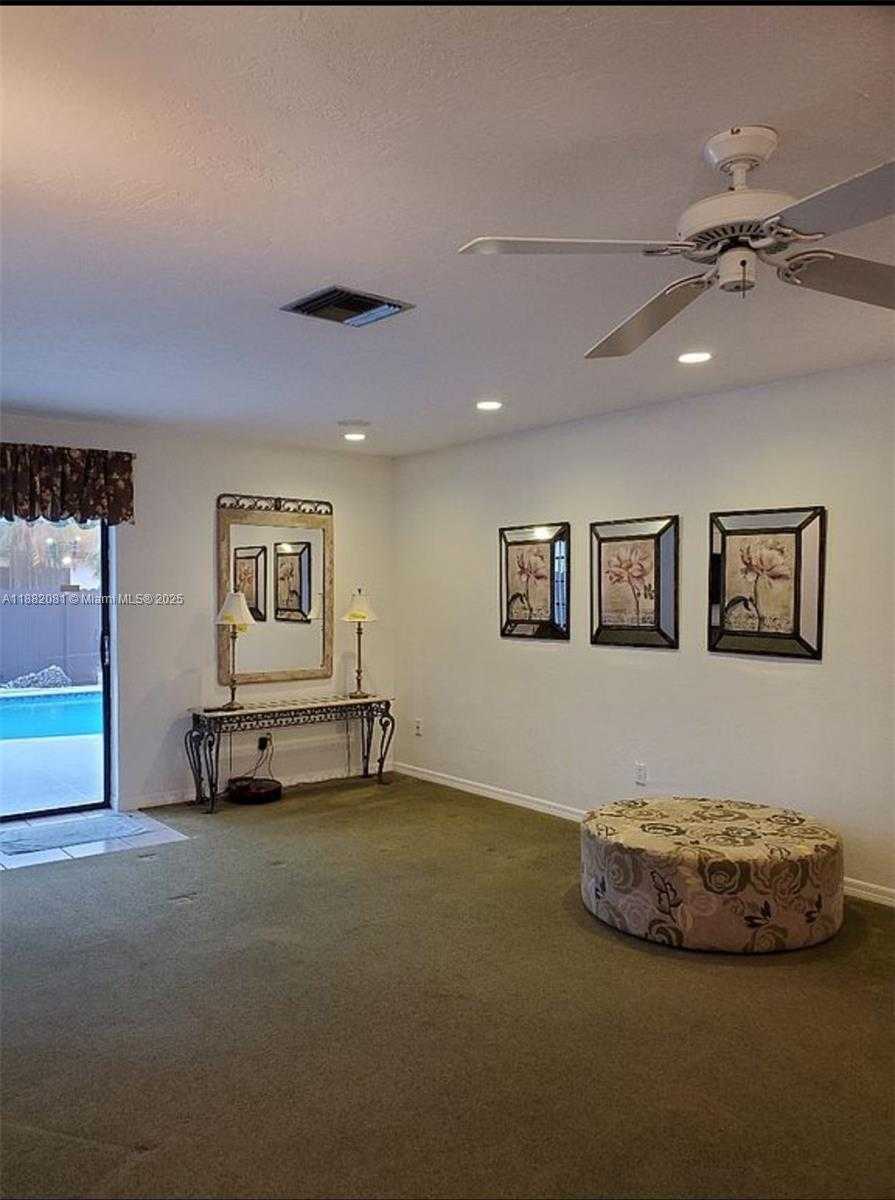 Small Image of 9817 SOUTH WEST 194TH ST, Cutler Bay Number 23
