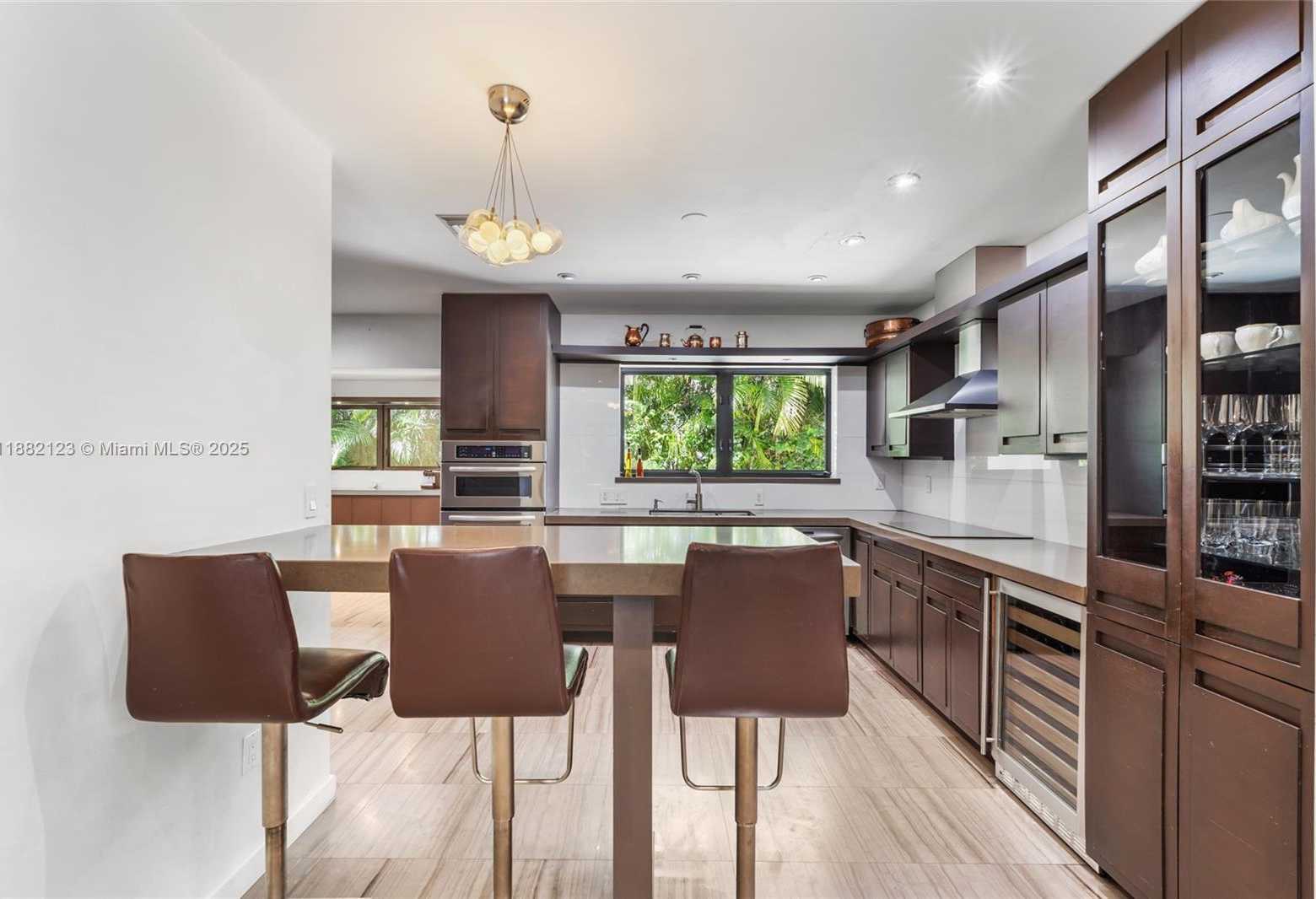 Small Image of 560 SABAL PALM RD, Miami Number 7