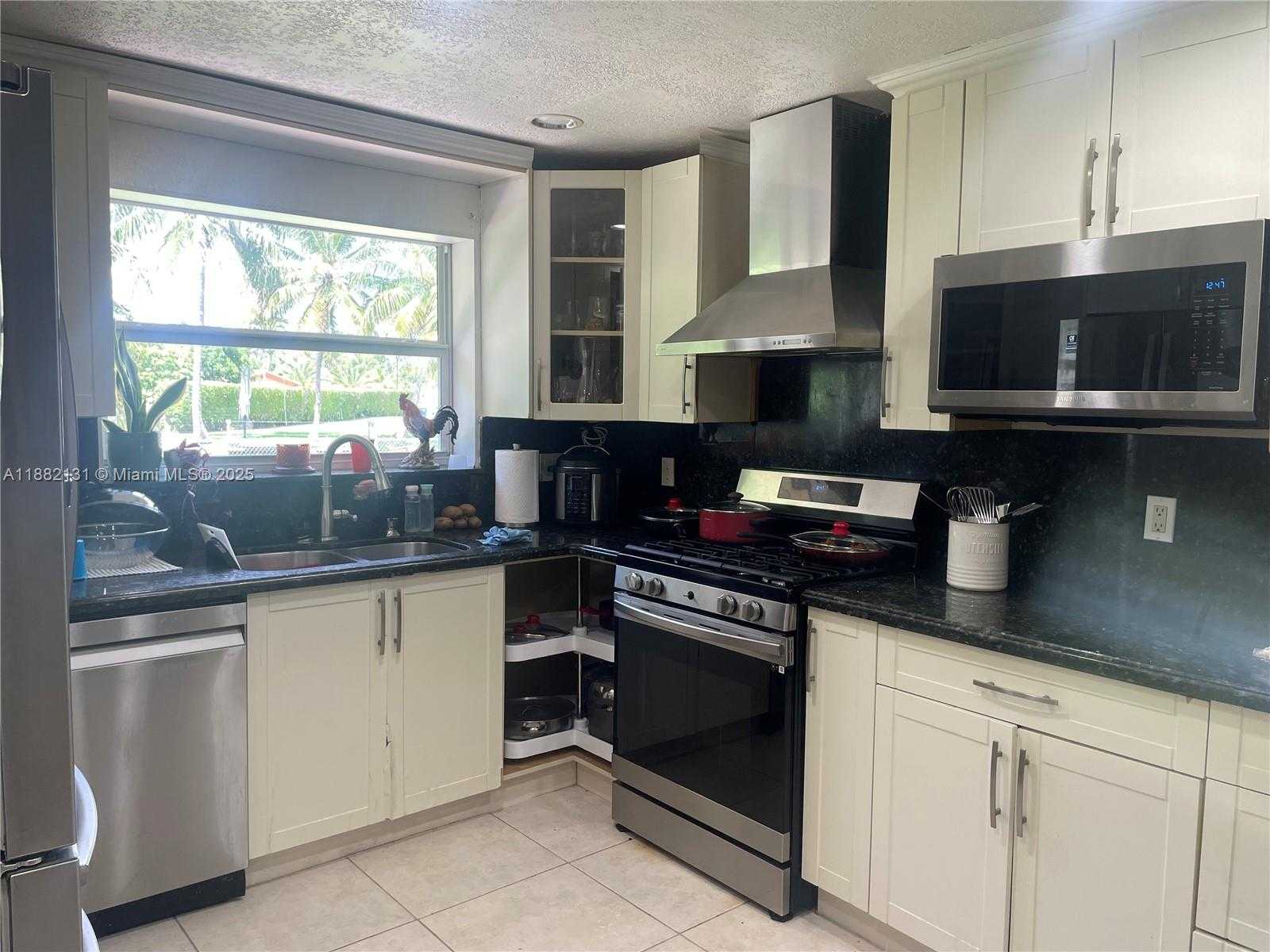 Small Image of 9361 SOUTH WEST 16TH ST, Miami Number 6
