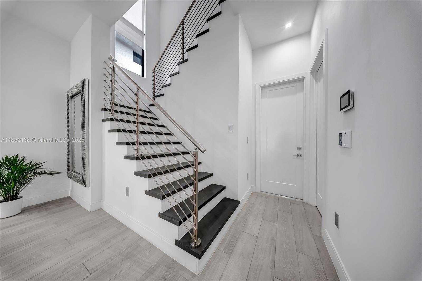 Small Image of 4757 NORTH WEST 85TH AVE, Doral Number 14