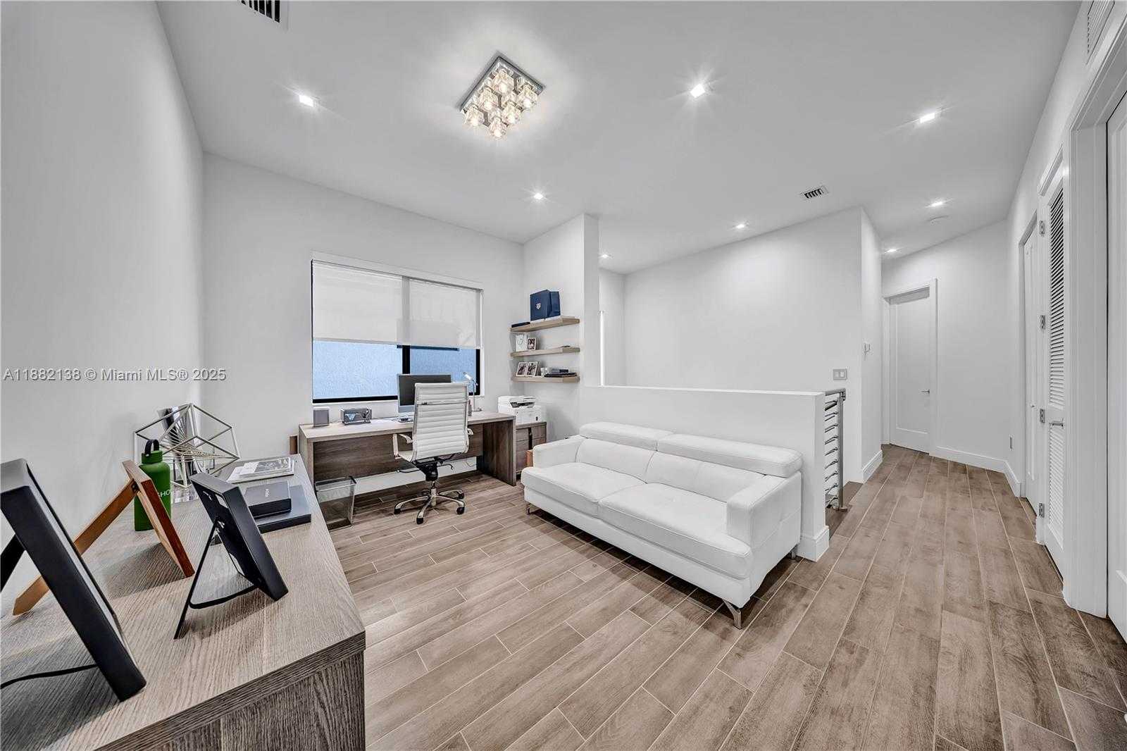 Small Image of 4757 NORTH WEST 85TH AVE, Doral Number 19
