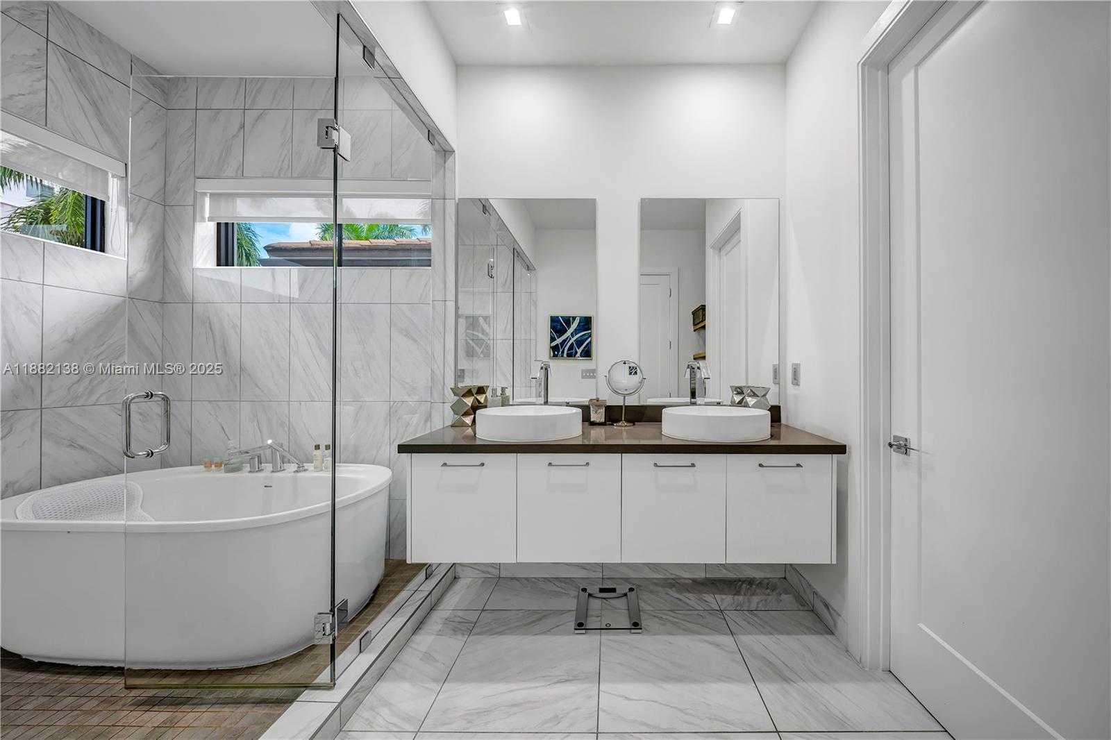 Small Image of 4757 NORTH WEST 85TH AVE, Doral Number 29