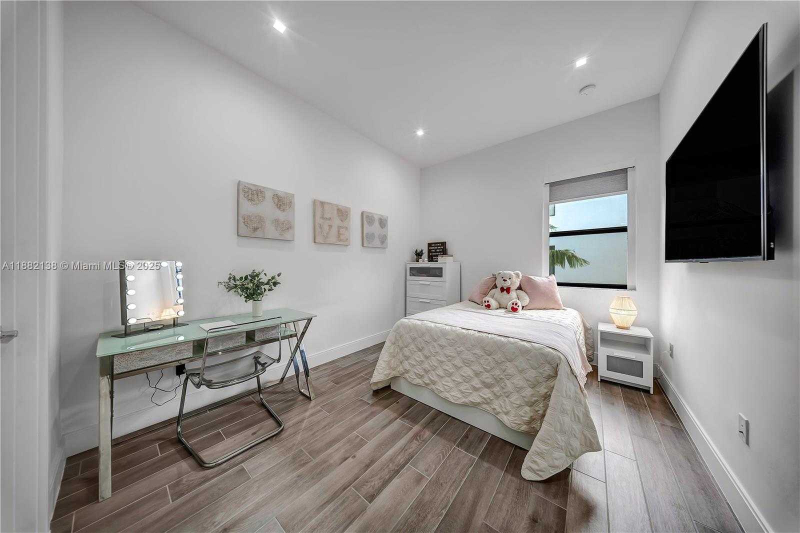 Small Image of 4757 NORTH WEST 85TH AVE, Doral Number 34