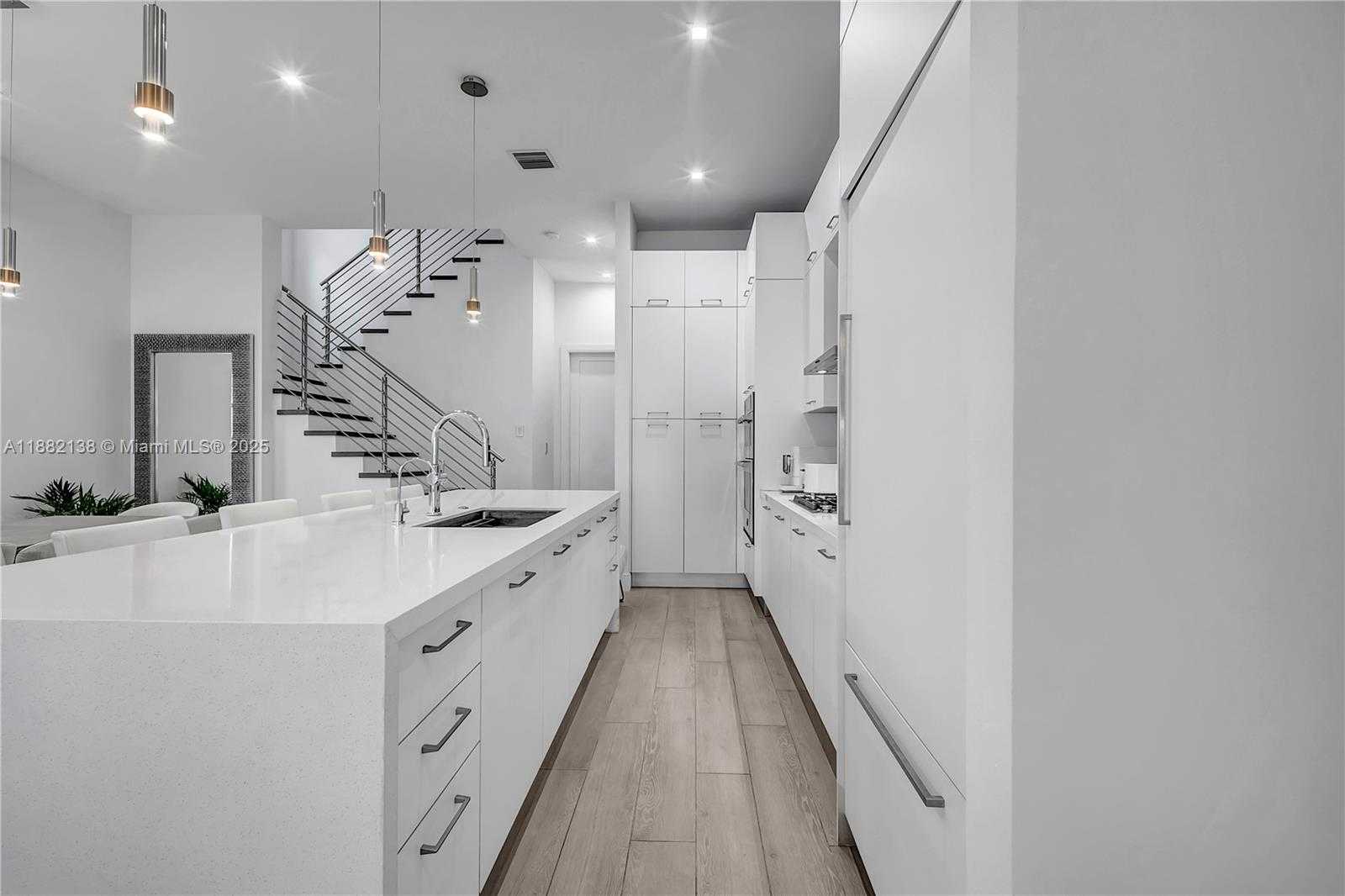 Small Image of 4757 NORTH WEST 85TH AVE, Doral Number 7