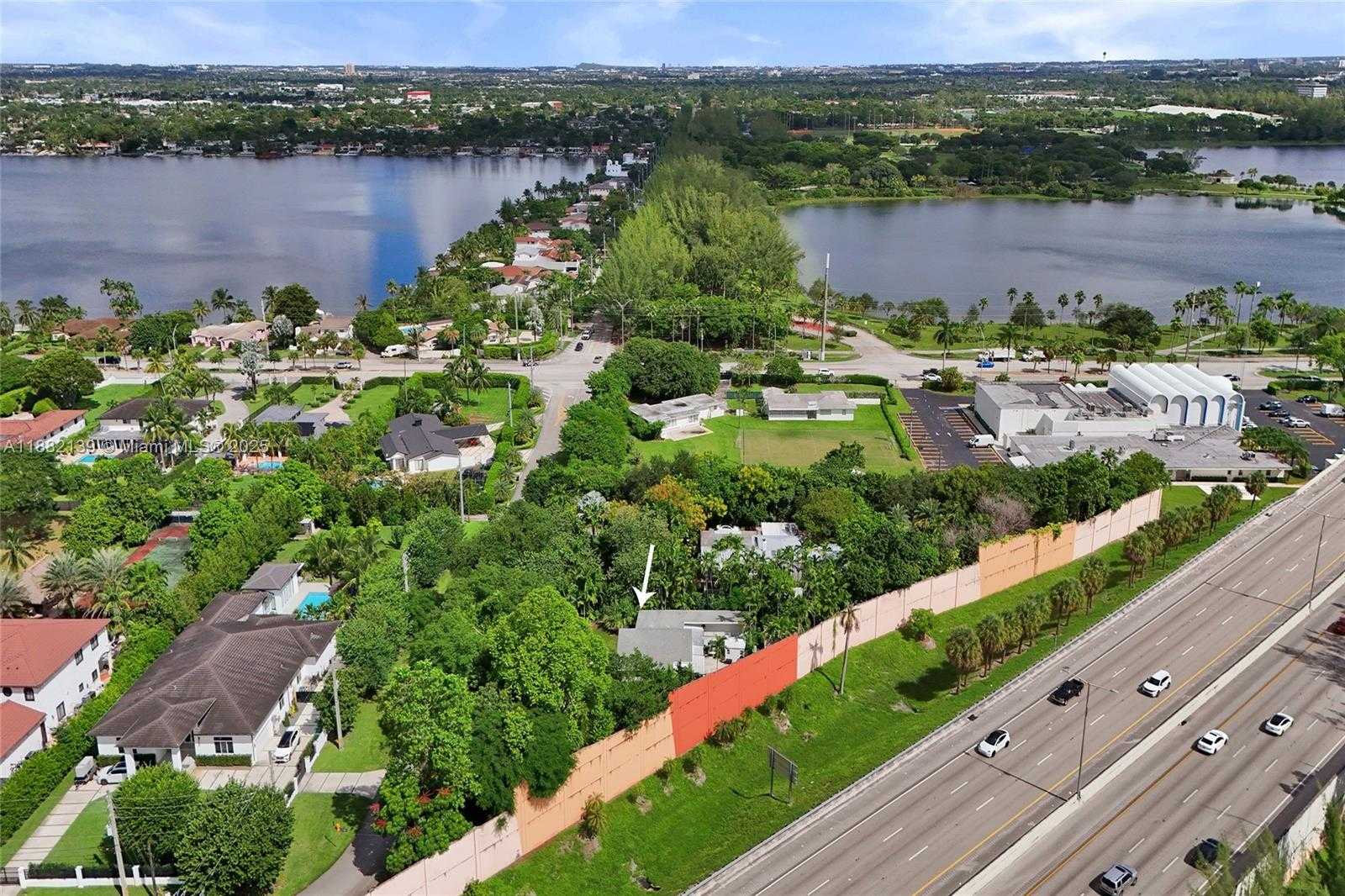 Small Image of 5785 SOUTH WEST 82ND AVE, Miami Number 13
