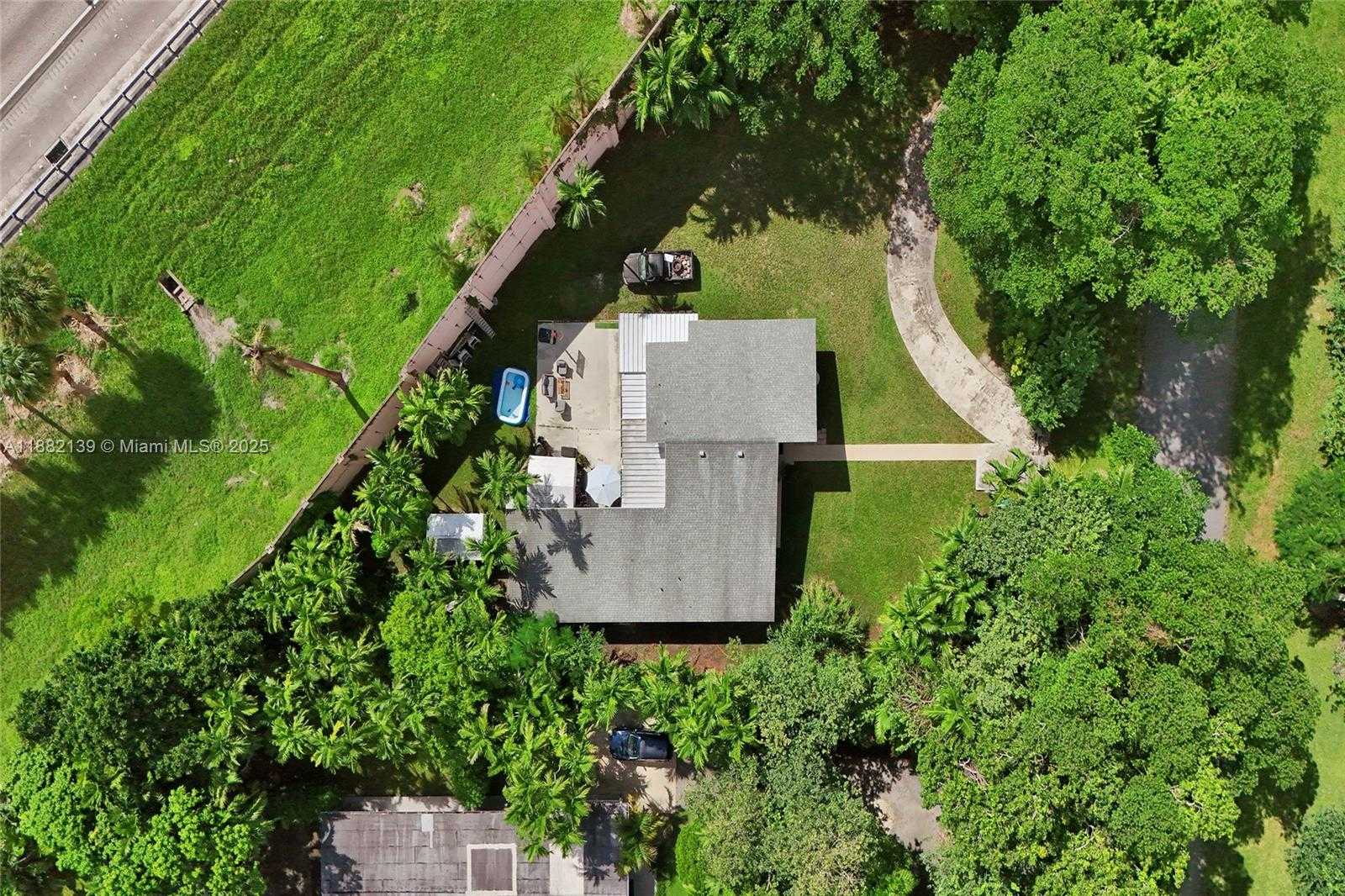 Small Image of 5785 SOUTH WEST 82ND AVE, Miami Number 18